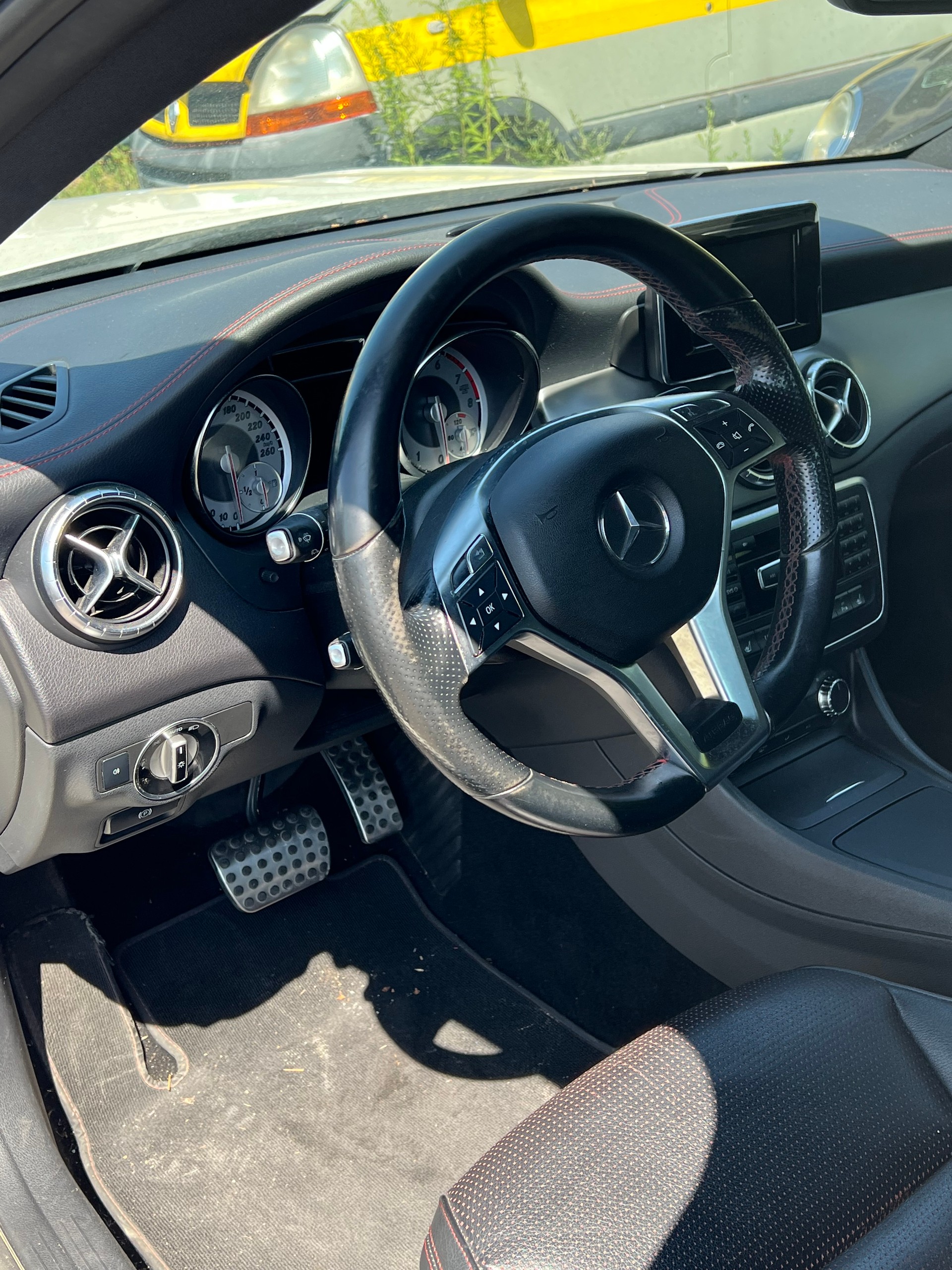 MERCEDES-BENZ CLA 250 Sport 7G-DCT 4Matic-image-6