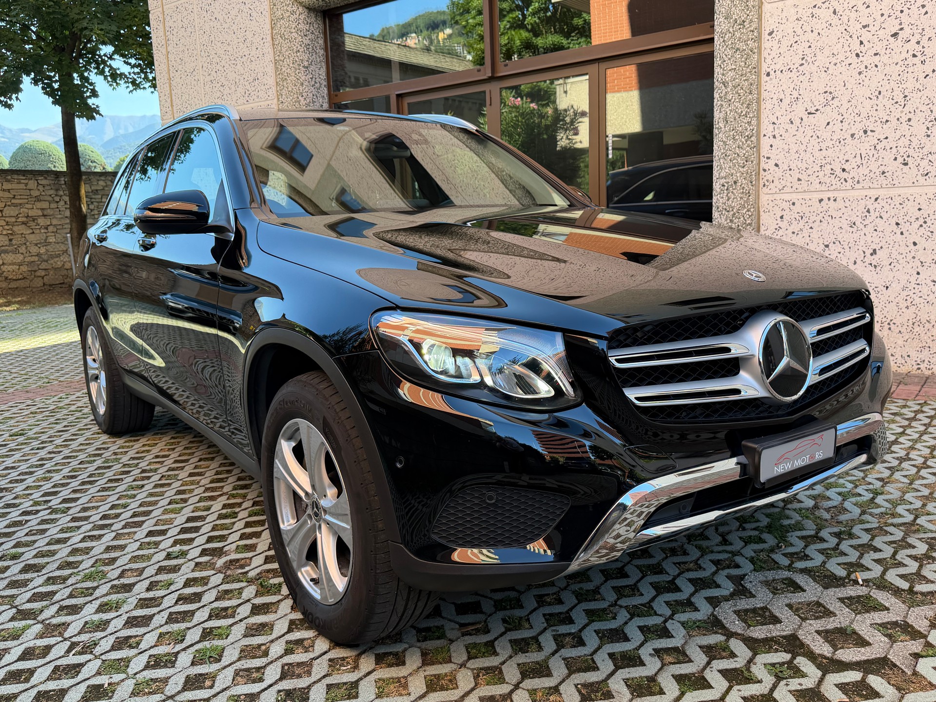 MERCEDES-BENZ GLC 250 Exclusive 4Matic 9G-Tronic-image-2