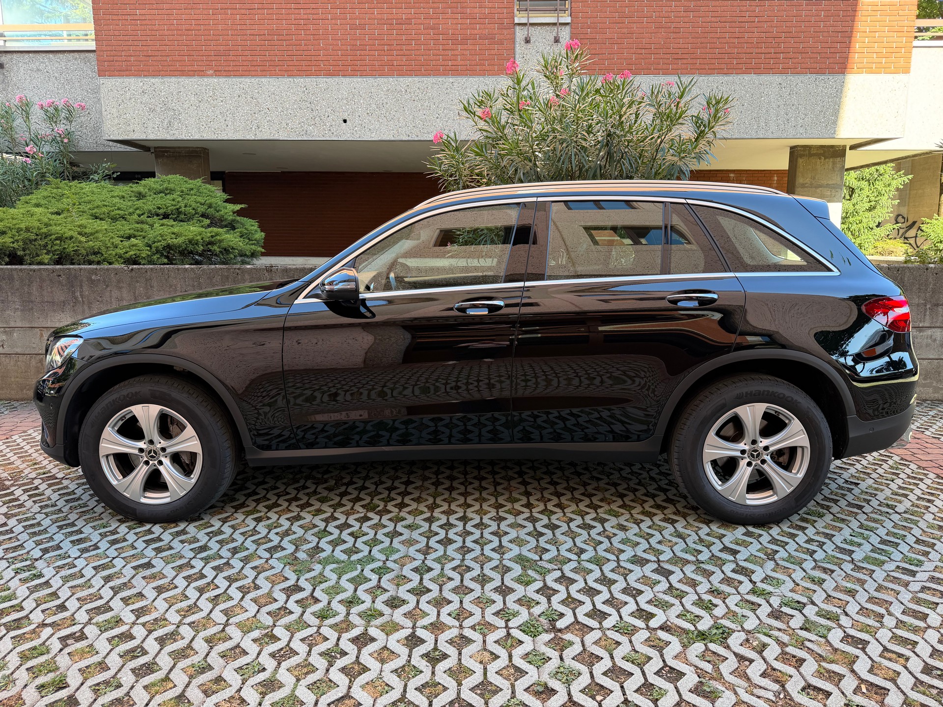 MERCEDES-BENZ GLC 250 Exclusive 4Matic 9G-Tronic-image-3
