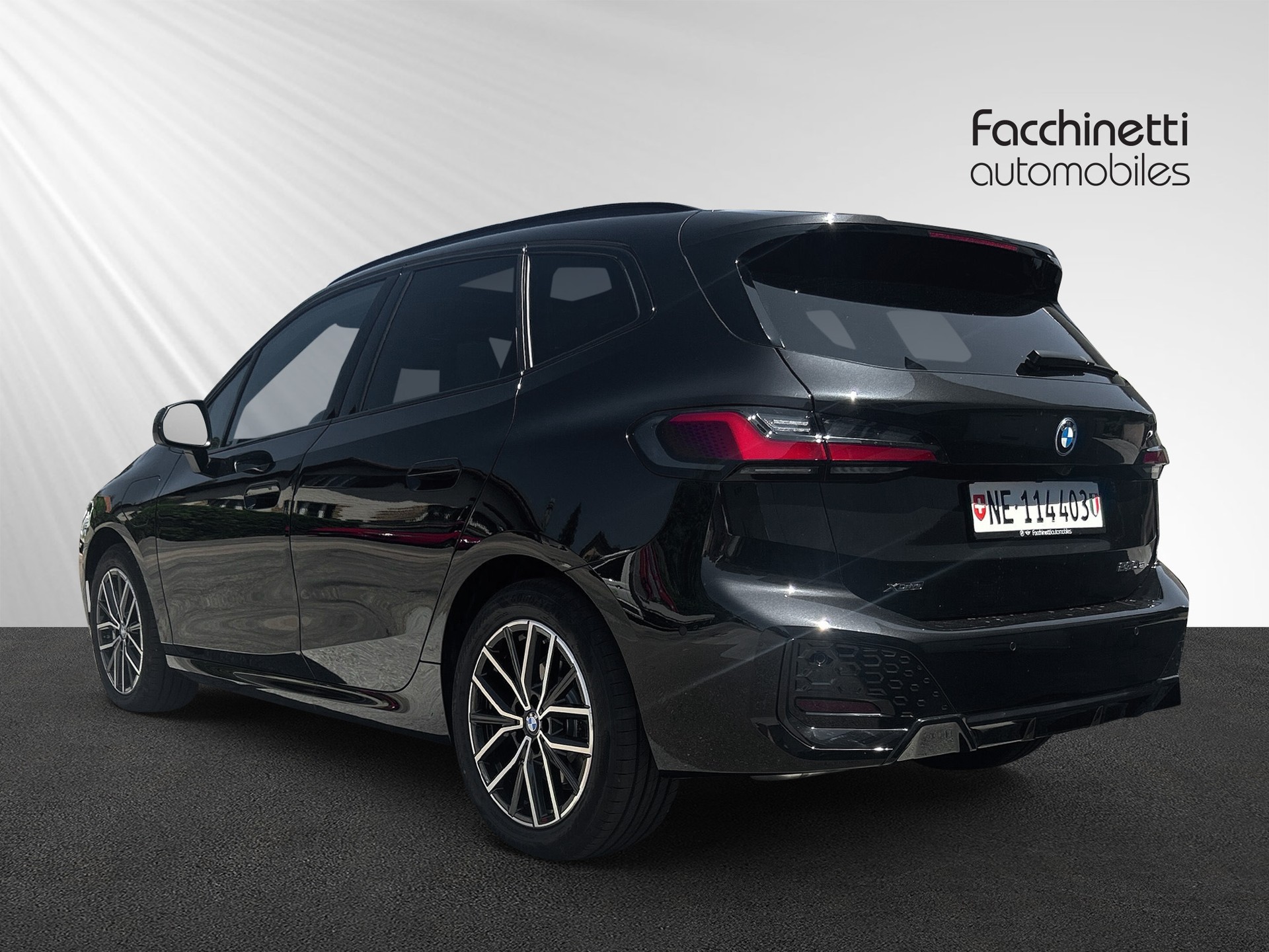 BMW 230e xDrive Active Tourer M Sport-image-2