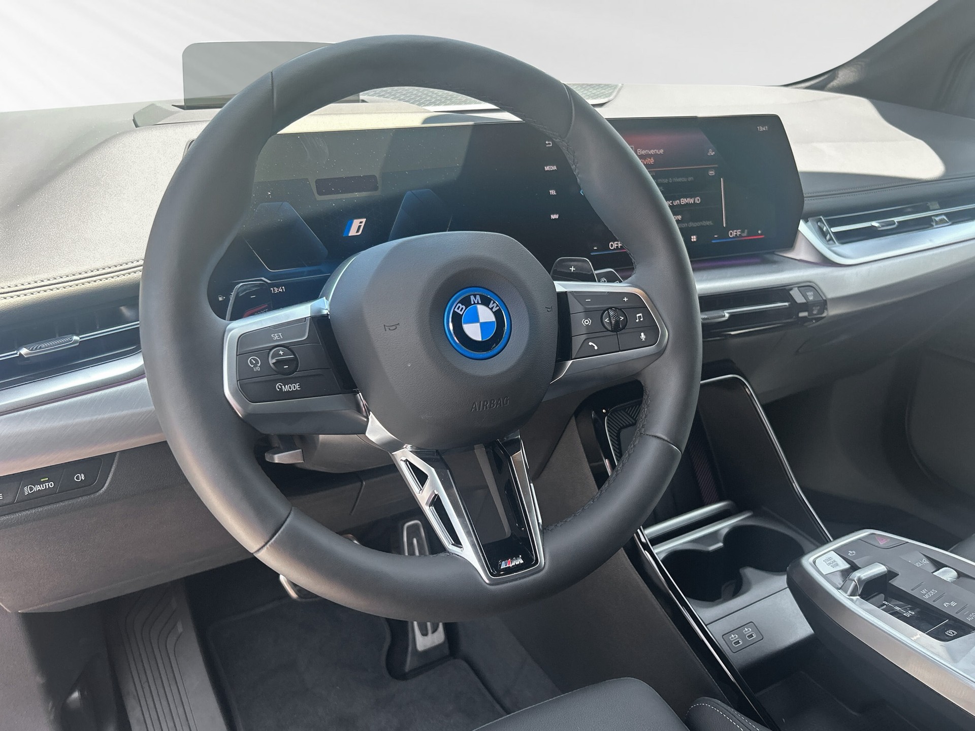 BMW 230e xDrive Active Tourer M Sport-image-3