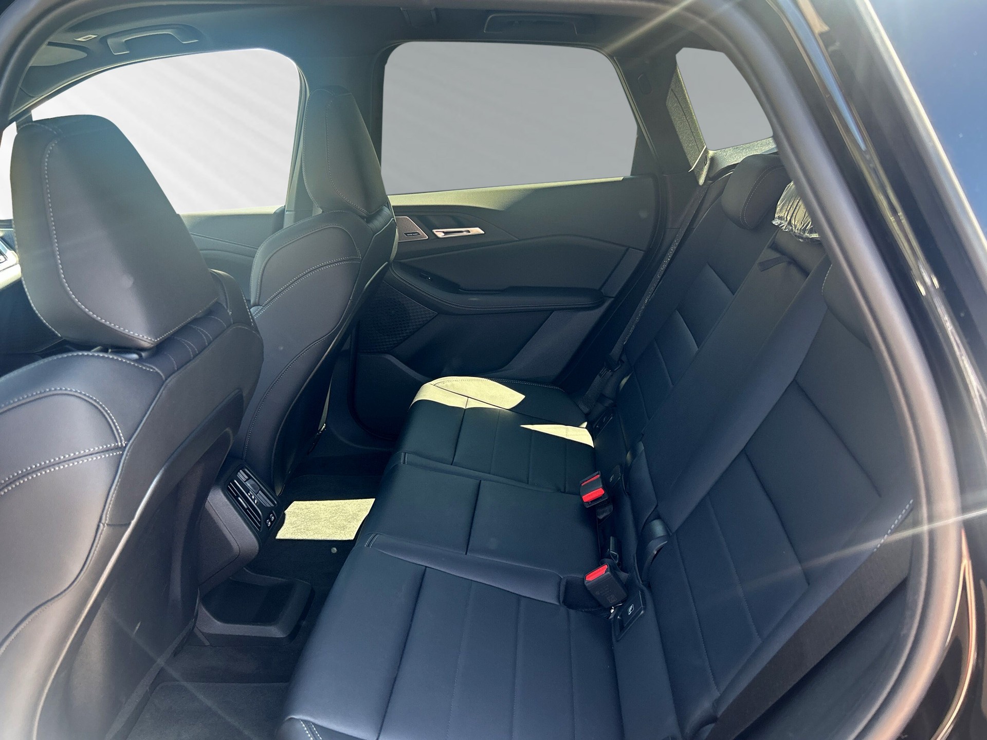 BMW 230e xDrive Active Tourer M Sport-image-6
