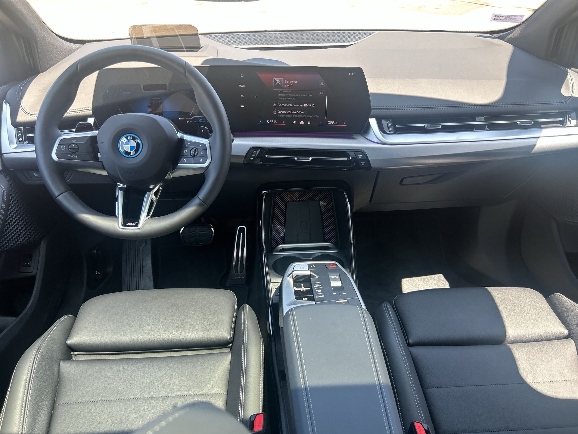 BMW 230e xDrive Active Tourer M Sport-image-12