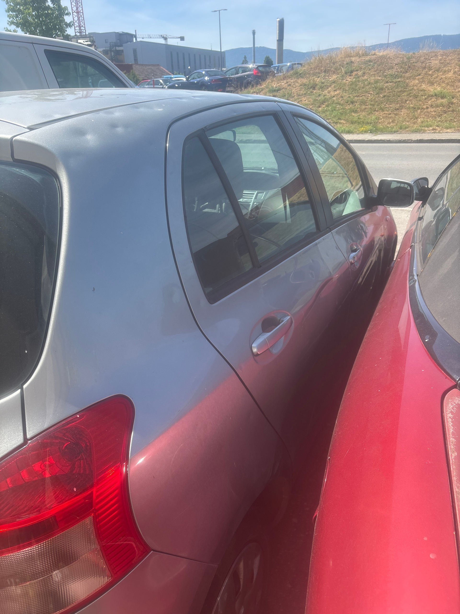 TOYOTA Yaris 1.3 Linea Luna-image-2