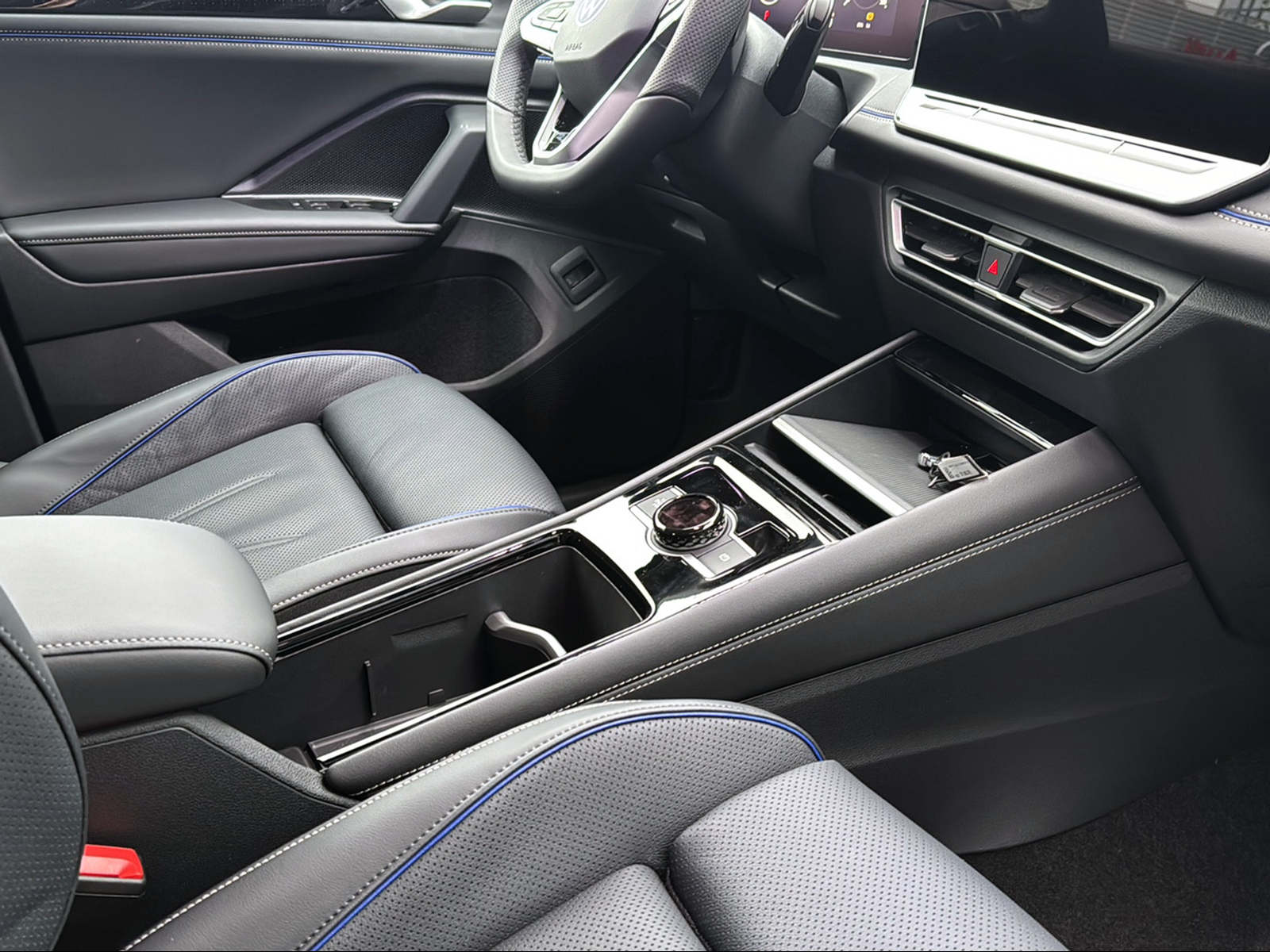VW Tiguan 2.0 TSI United DSG 4Motion-image-11