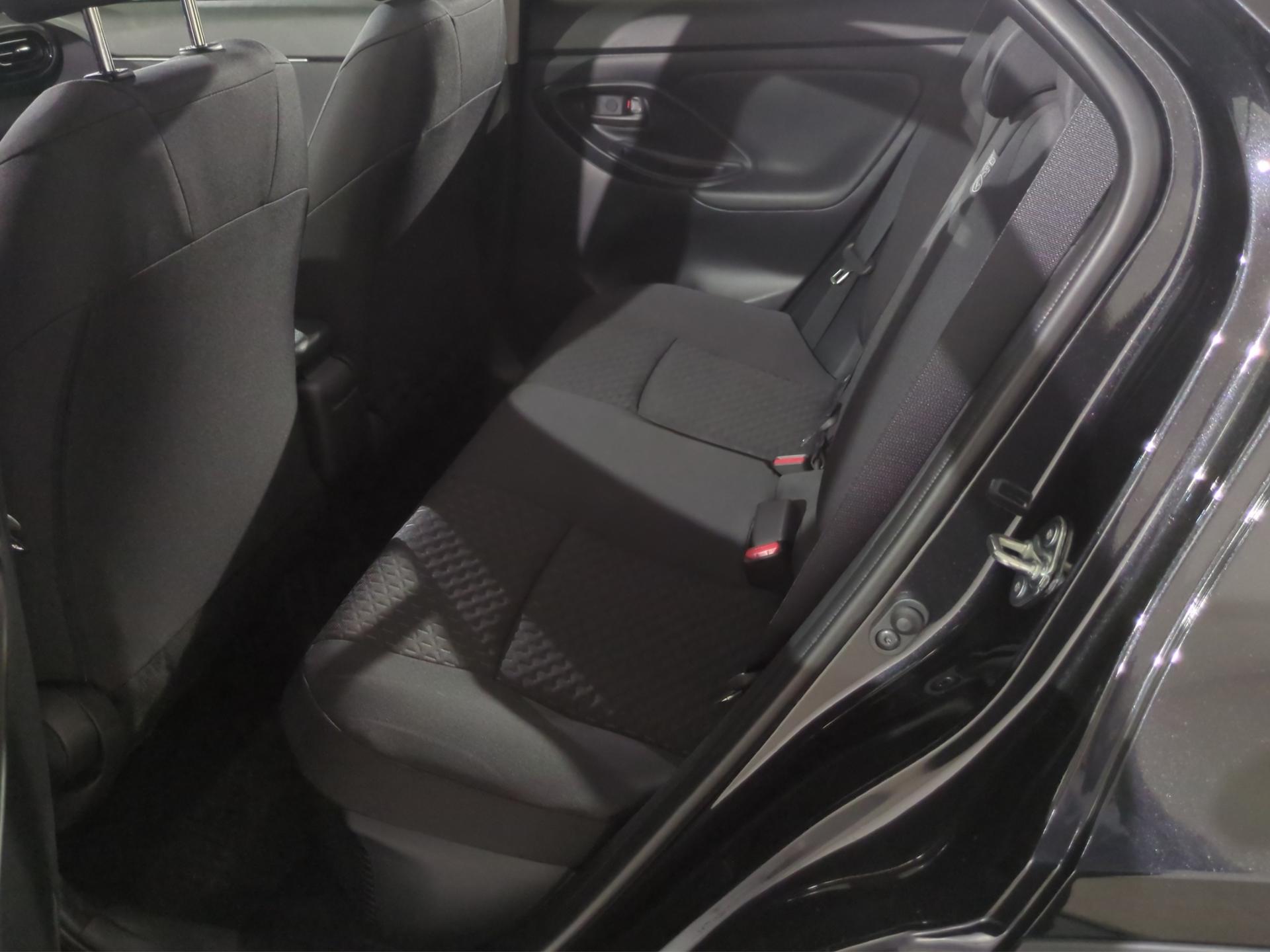 TOYOTA Yaris Cross 1.5 Comfort e-CVT-image-14