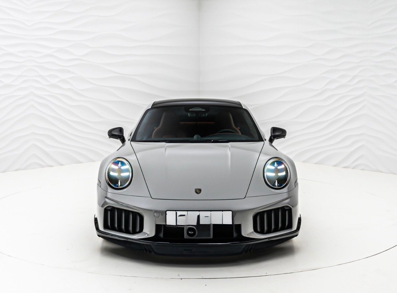 PORSCHE 911 Turbo S**CARBON Paket**Sportpaket**kreideweiss-image-1