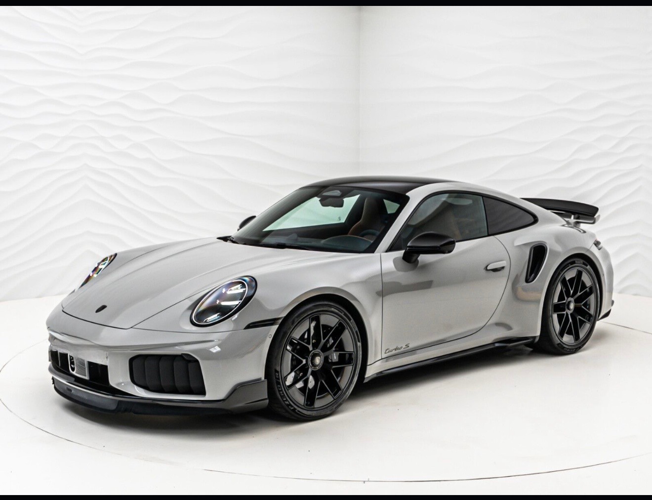 PORSCHE 911 Turbo S**CARBON Paket**Sportpaket**kreideweiss