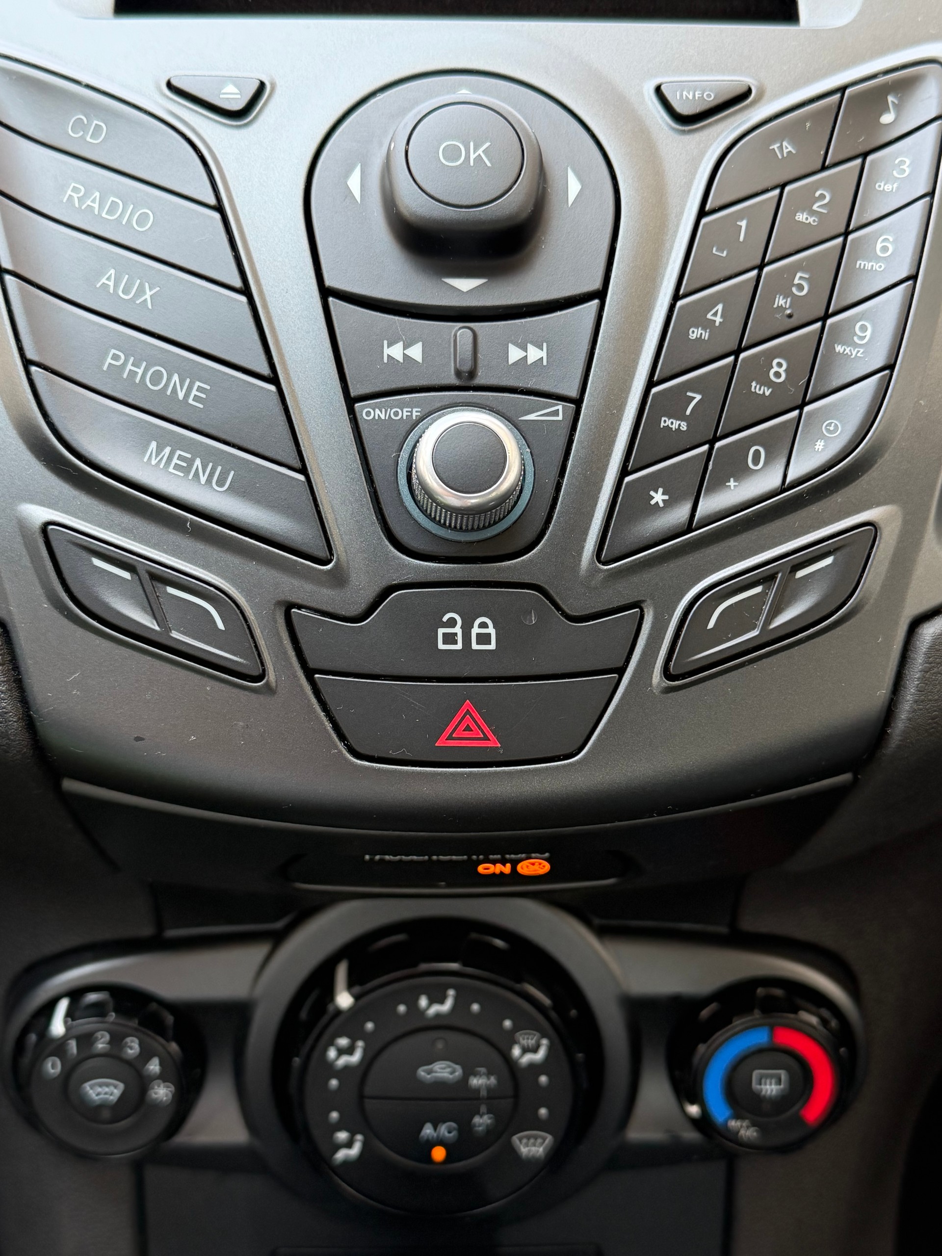 FORD Fiesta 1.0 SCTi Trend PowerShift-image-21