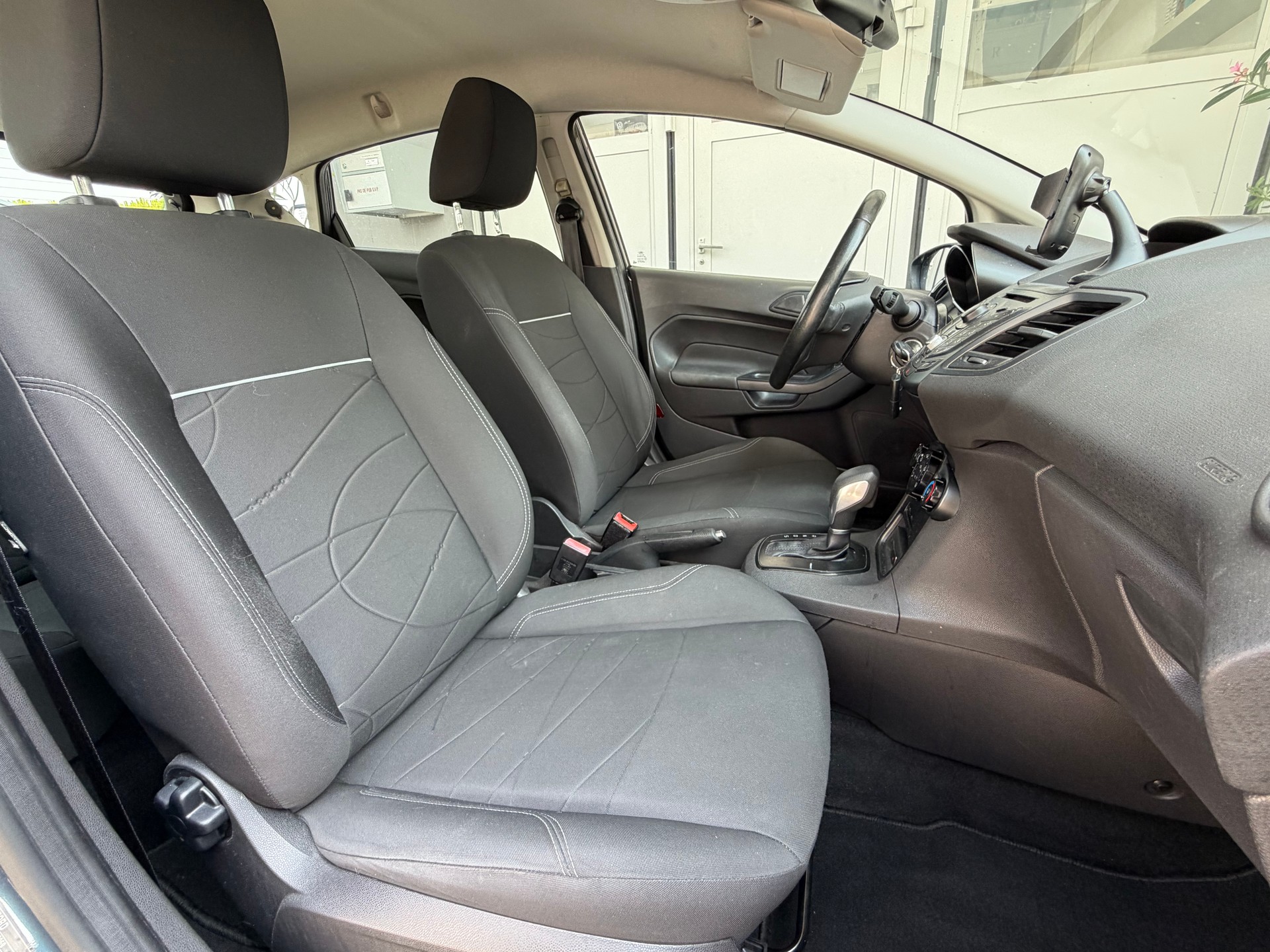 FORD Fiesta 1.0 SCTi Trend PowerShift-image-8
