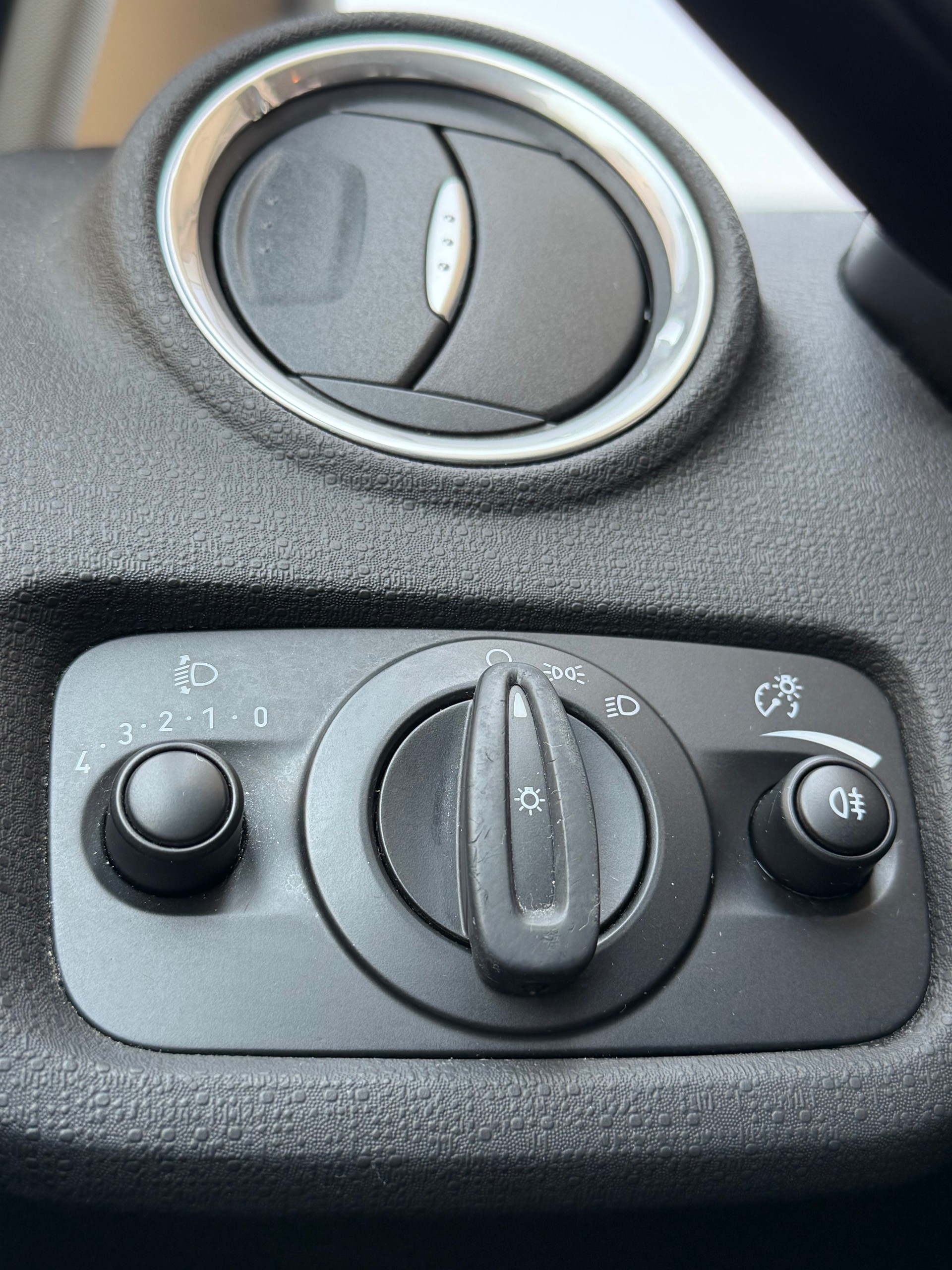 FORD Fiesta 1.0 SCTi Trend PowerShift-image-15