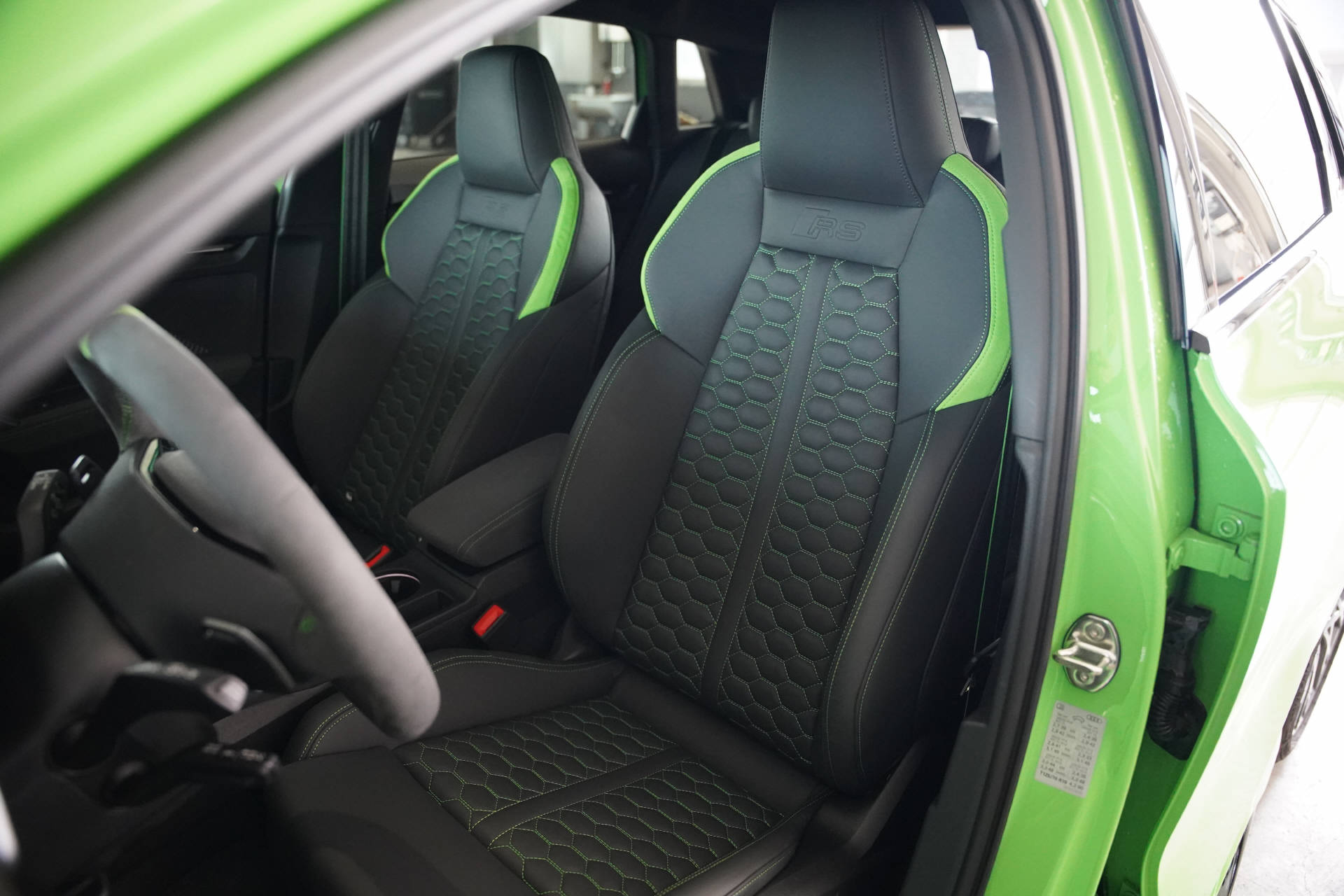 AUDI RS3 Sportback 2.5 TSI quattro S-tronic-image-9