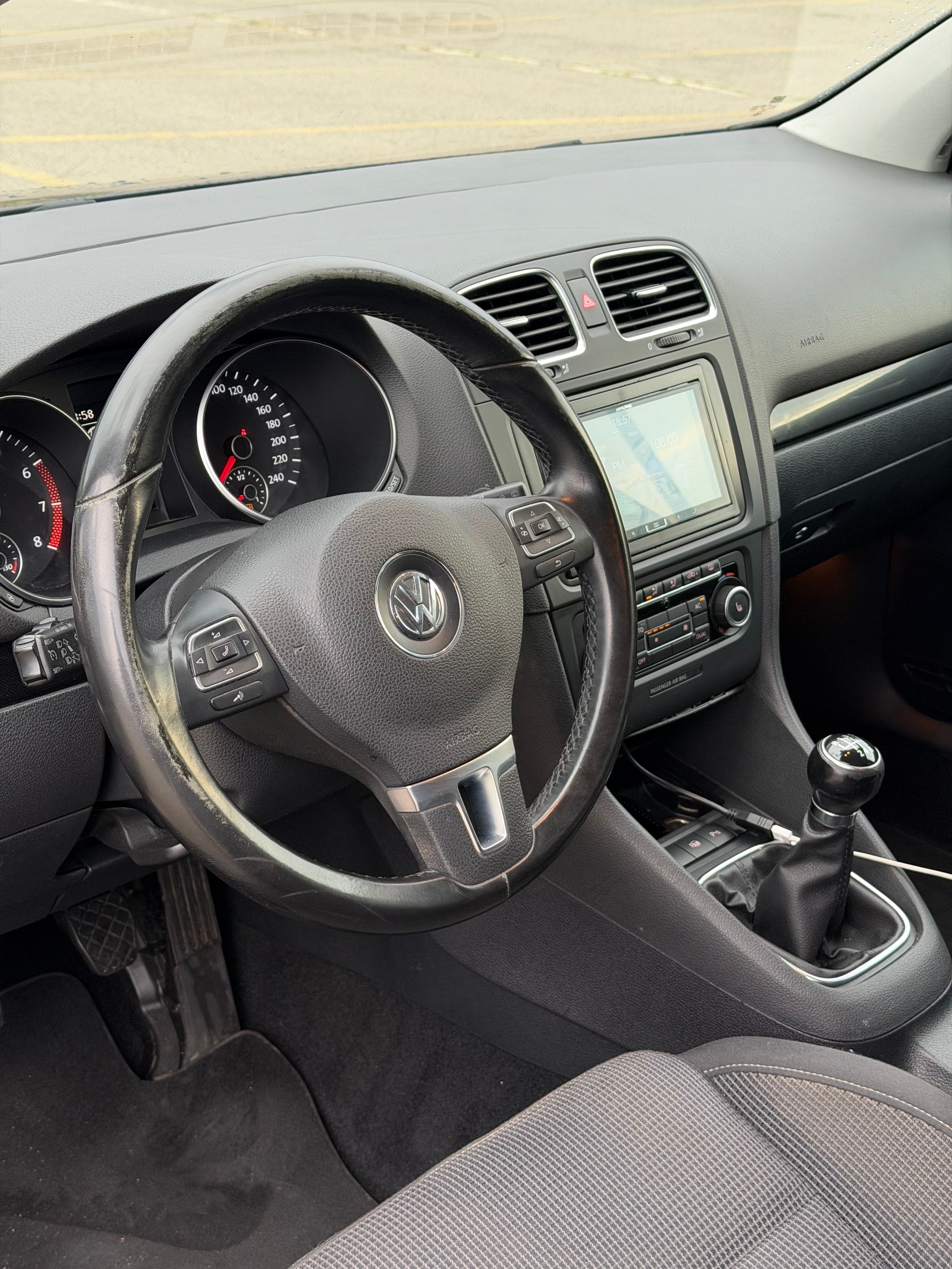 VW Golf 1.4 TSI Highline-image-9
