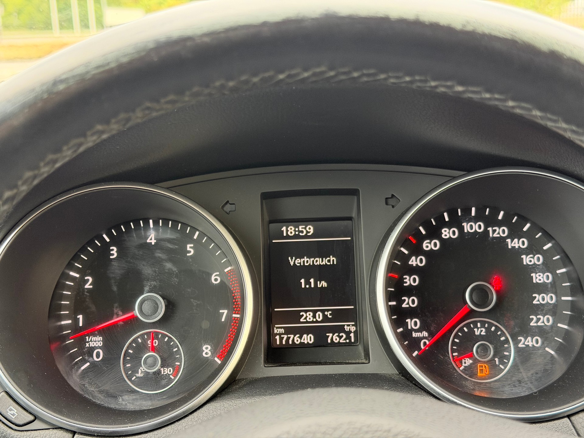 VW Golf 1.4 TSI Highline-image-12