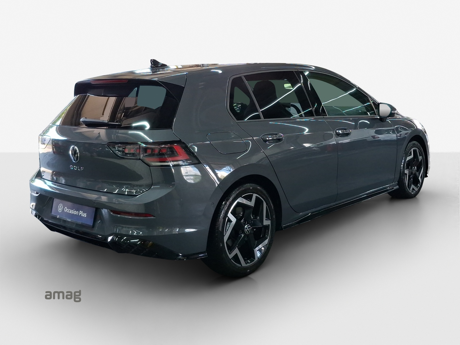 VW Golf 2.0 TSI R-Line DSG 4 Motion-image-4
