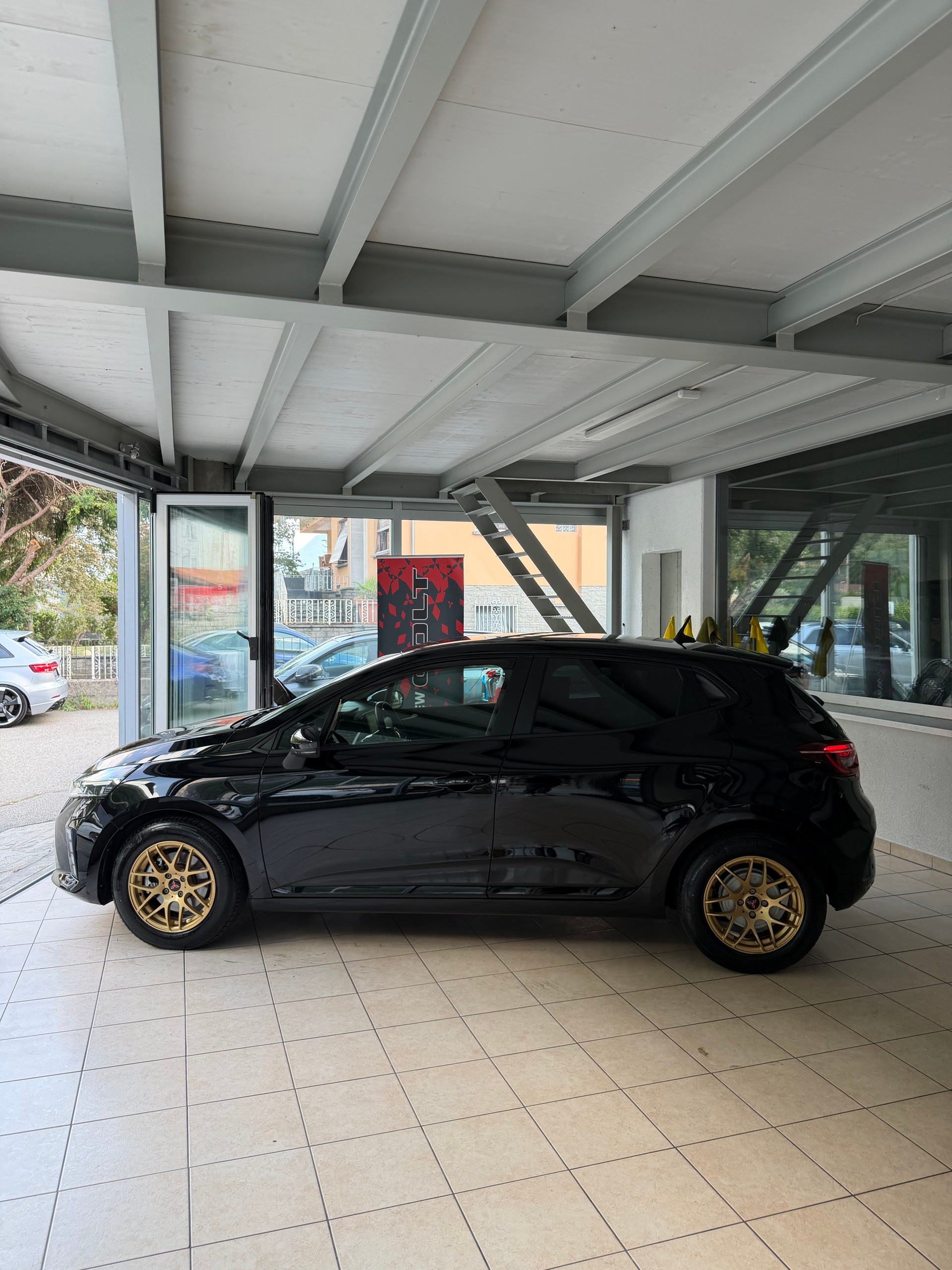 MITSUBISHI COLT 1.6 HEV Invite-image-2