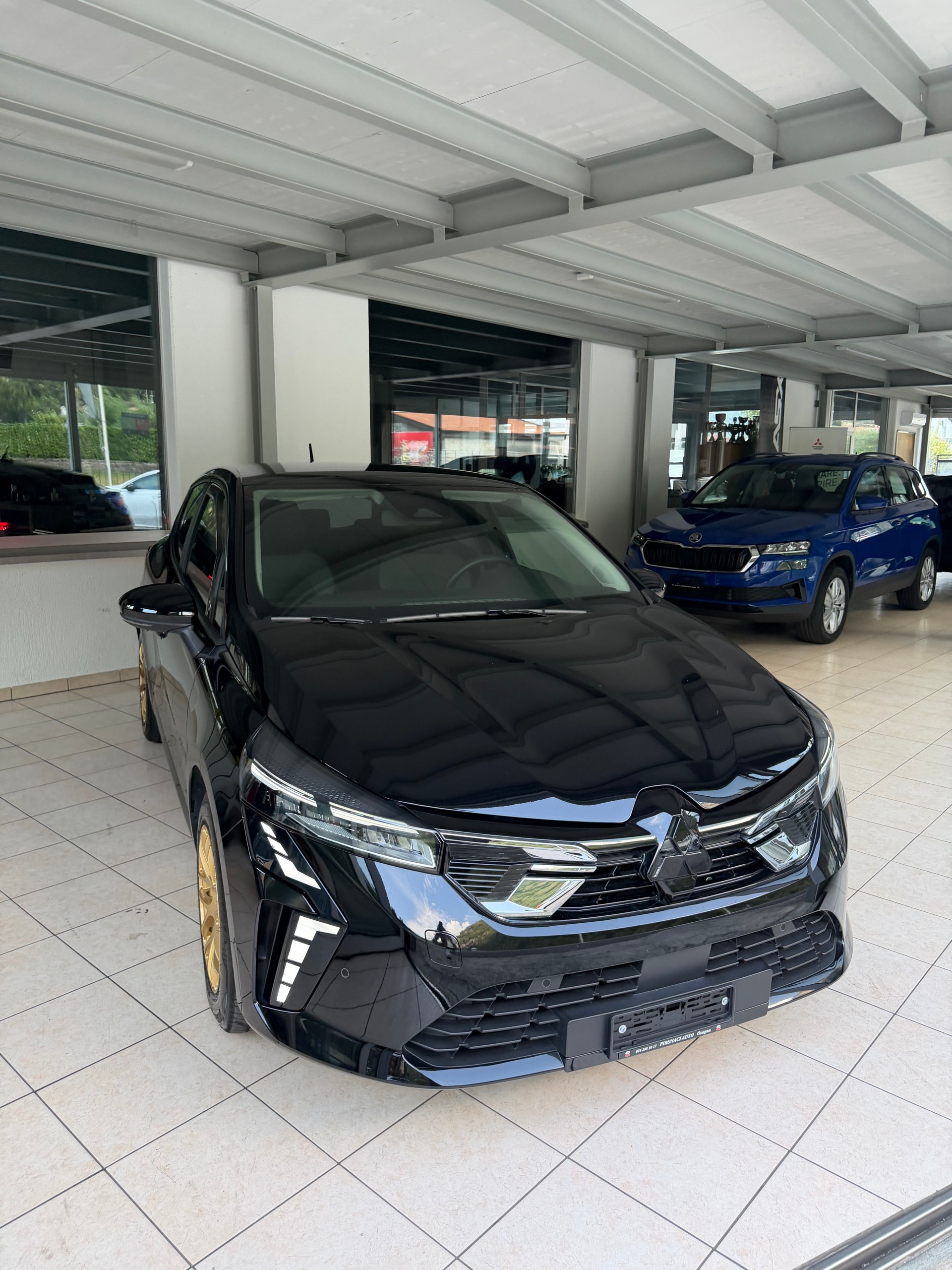 MITSUBISHI COLT 1.6 HEV Invite-image-8