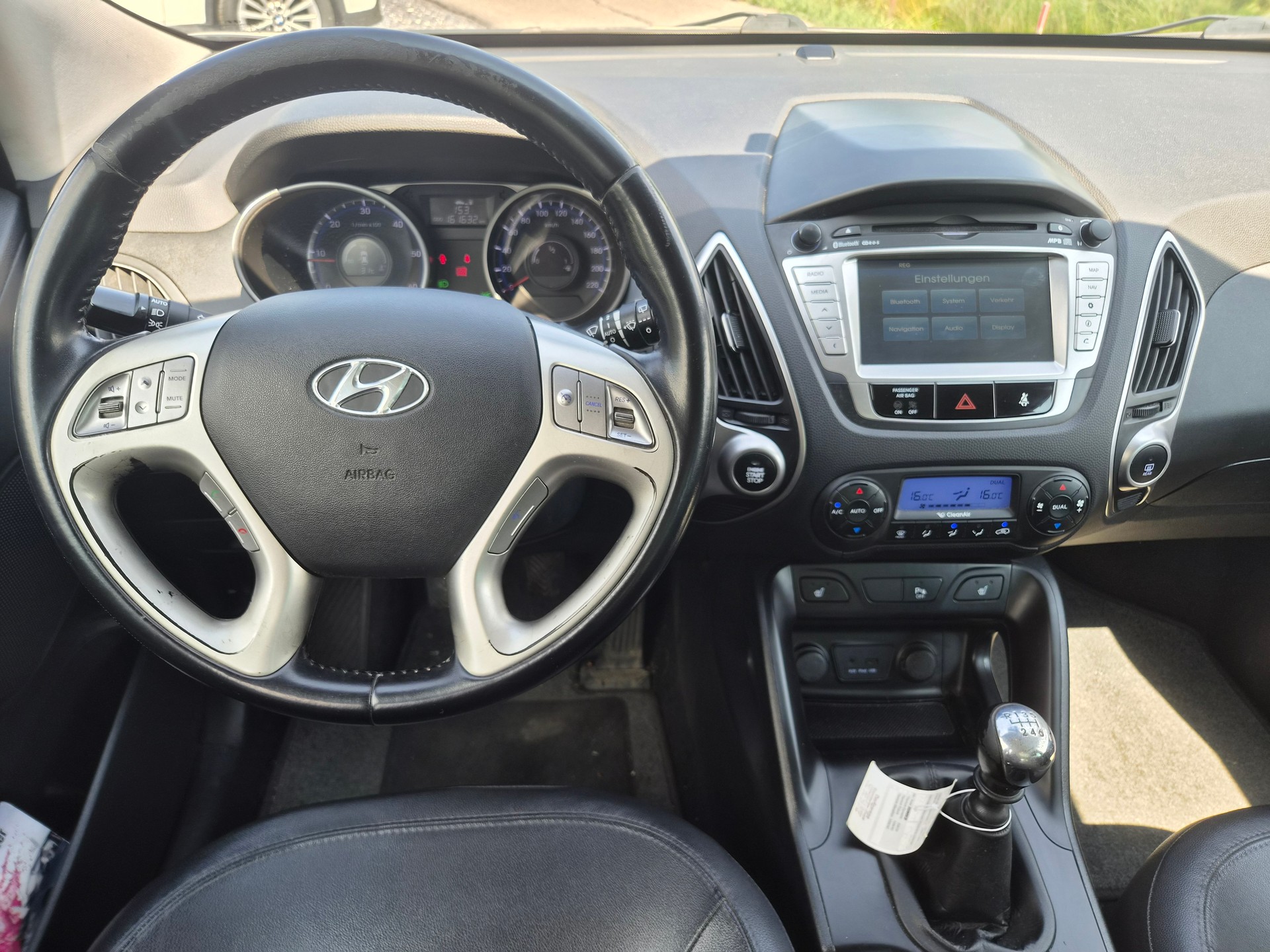 HYUNDAI iX 35 2.0 CRDi Style 4WD-image-10