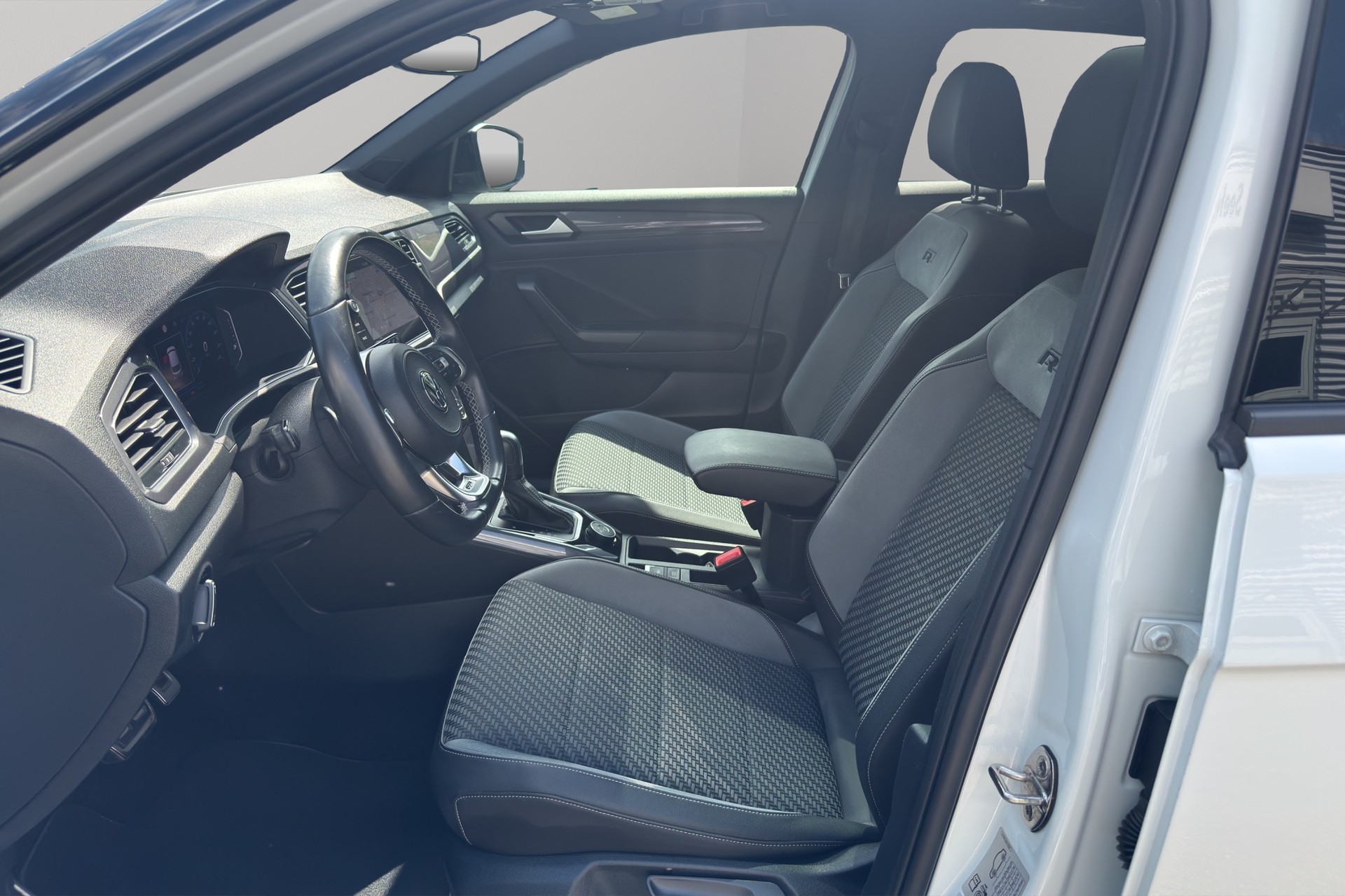 VW T-Roc 2.0 TSI Sport DSG 4Motion-image-8
