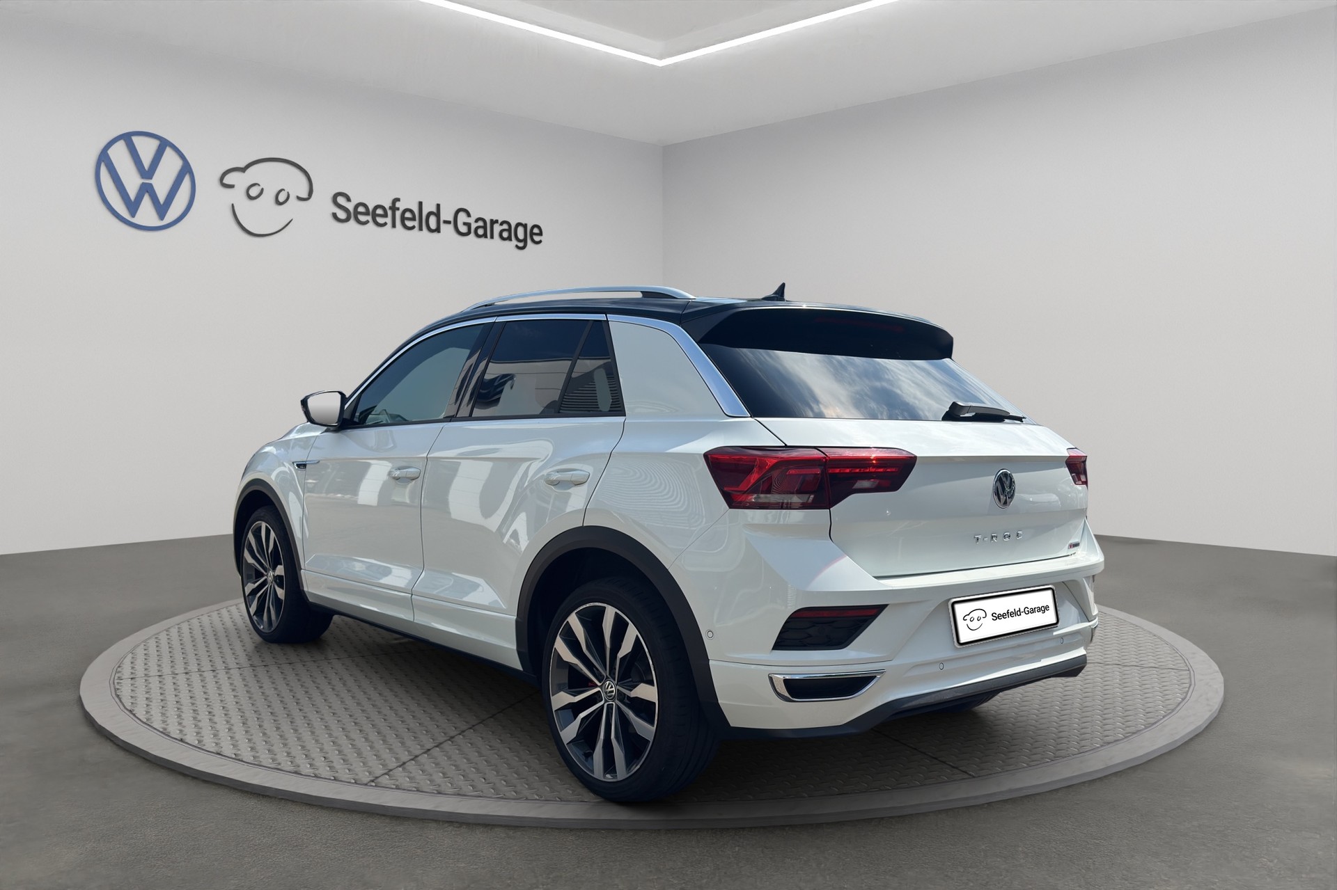 VW T-Roc 2.0 TSI Sport DSG 4Motion-image-3