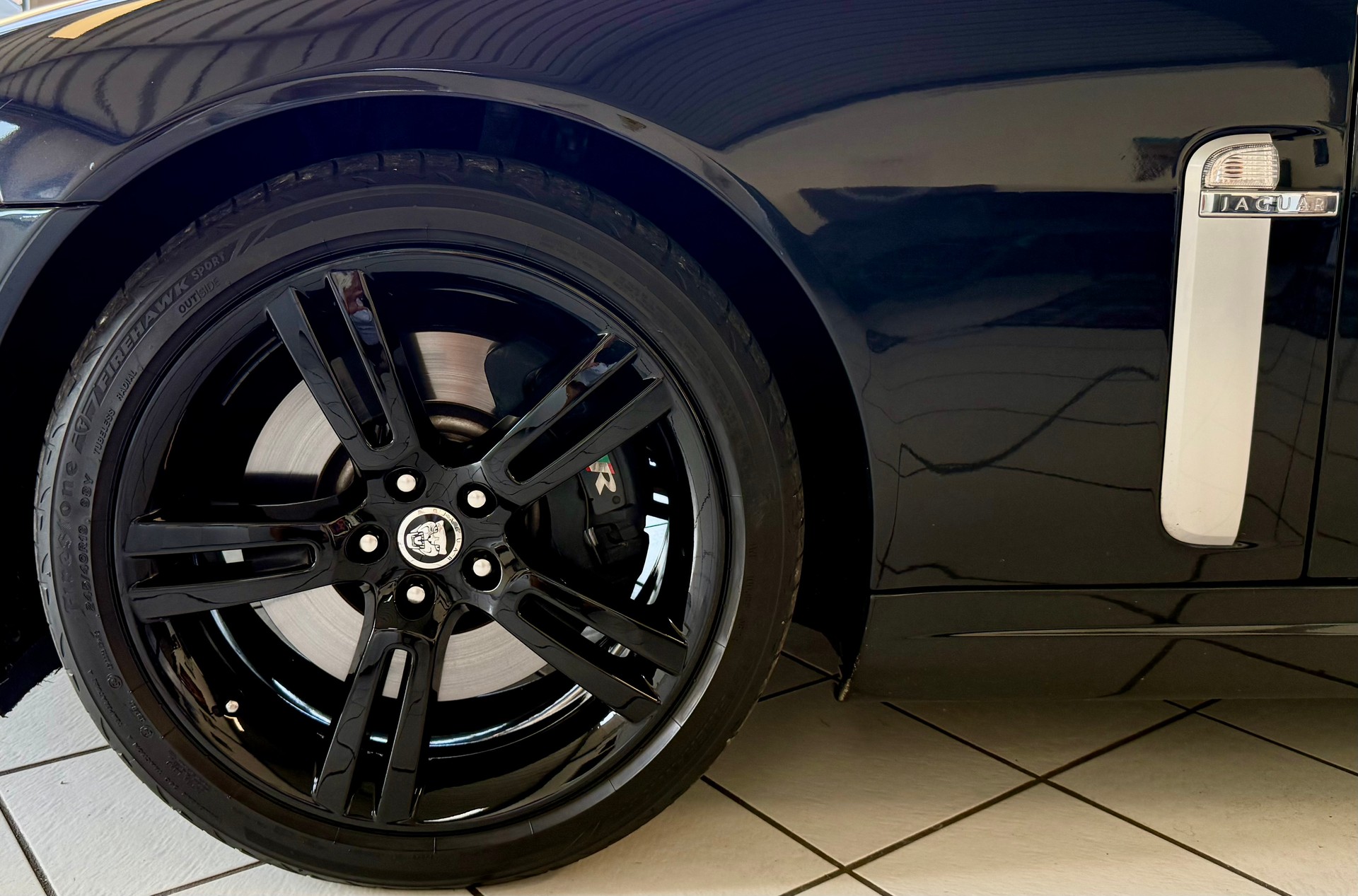 JAGUAR XKR 4.2 V8 SC Automatic-image-4