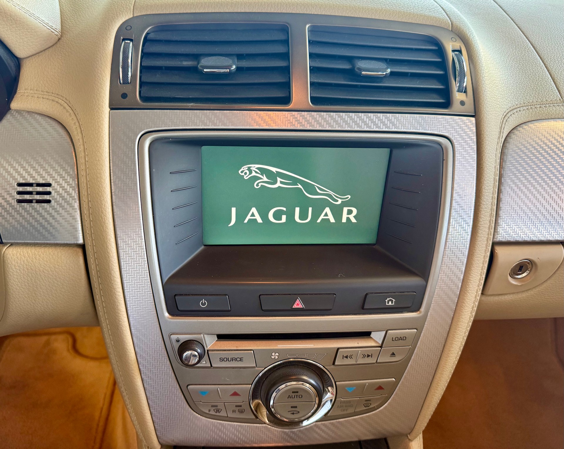 JAGUAR XKR 4.2 V8 SC Automatic-image-18