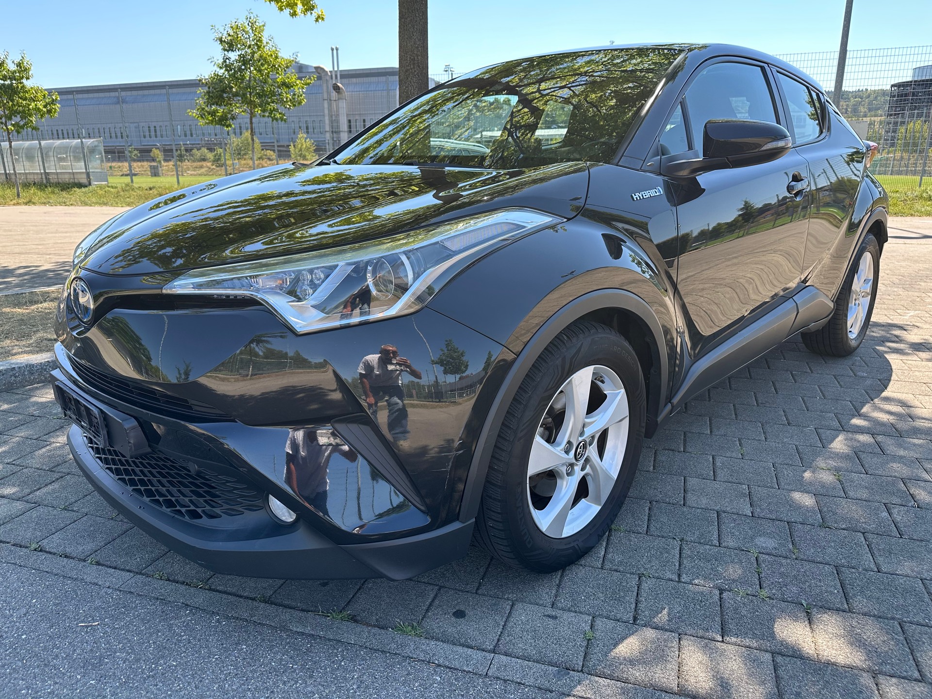 TOYOTA C-HR 1.8 HSD Comfort CVT-image-0