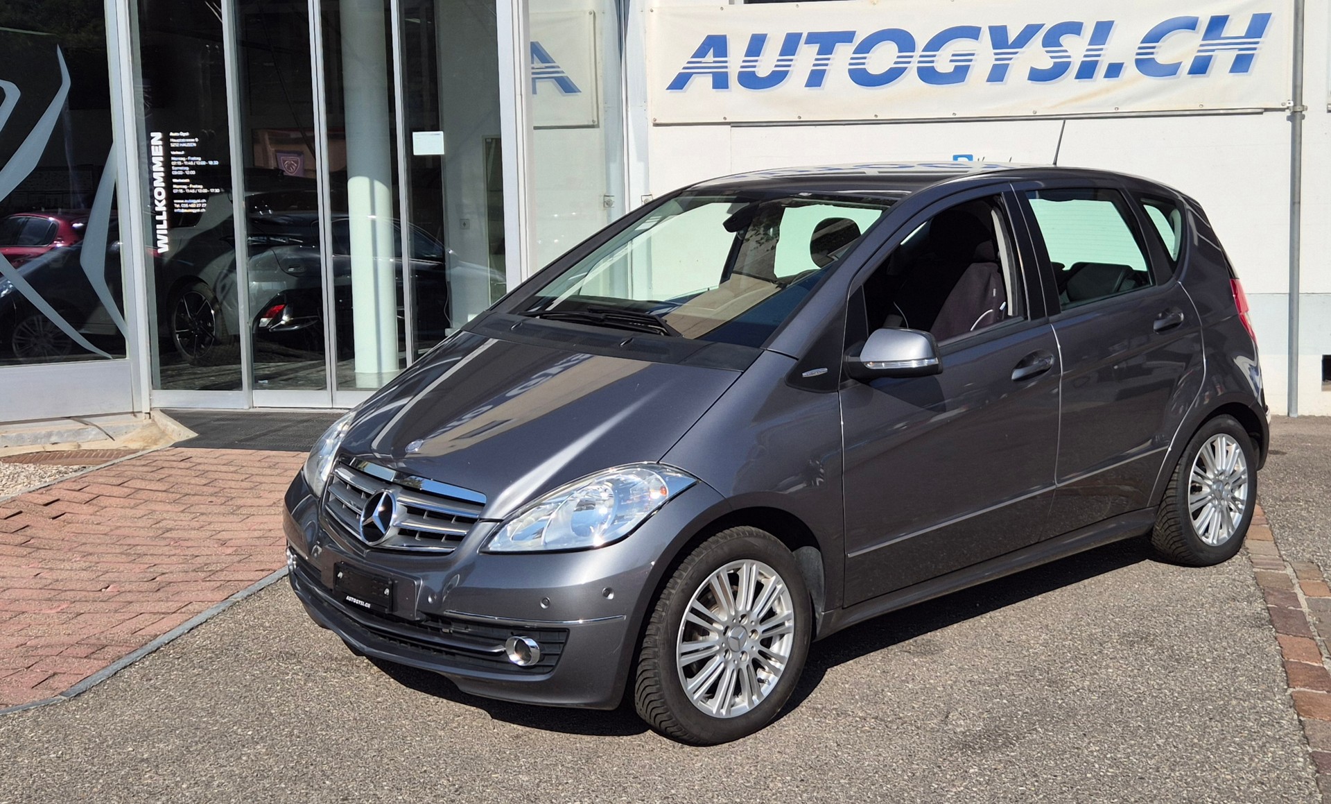 MERCEDES-BENZ A 180 CDI-image-0