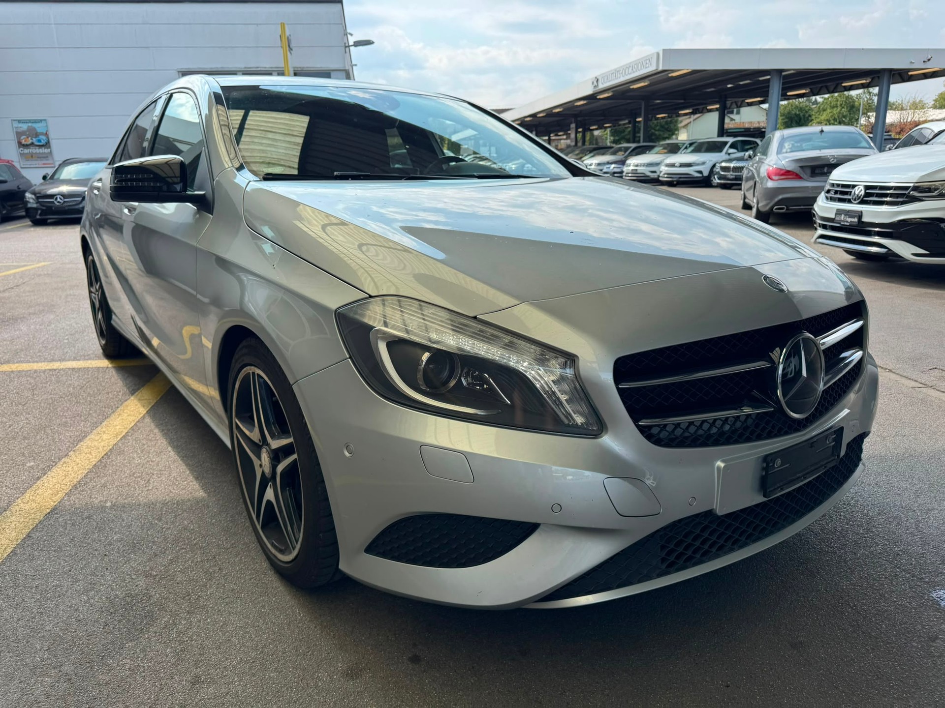 MERCEDES-BENZ A 250 Urban 4Matic 7G-DCT-image-2
