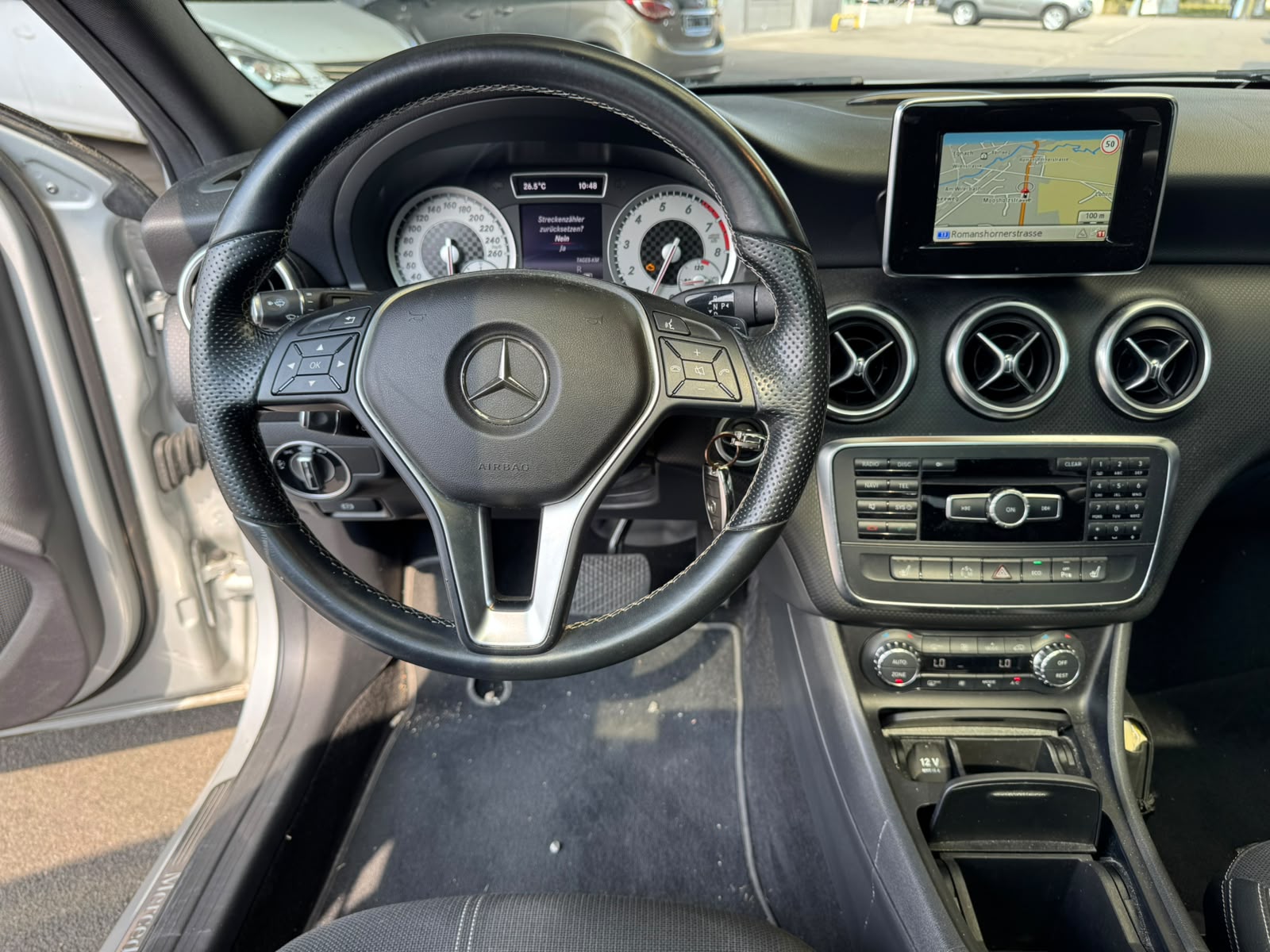 MERCEDES-BENZ A 250 Urban 4Matic 7G-DCT-image-9