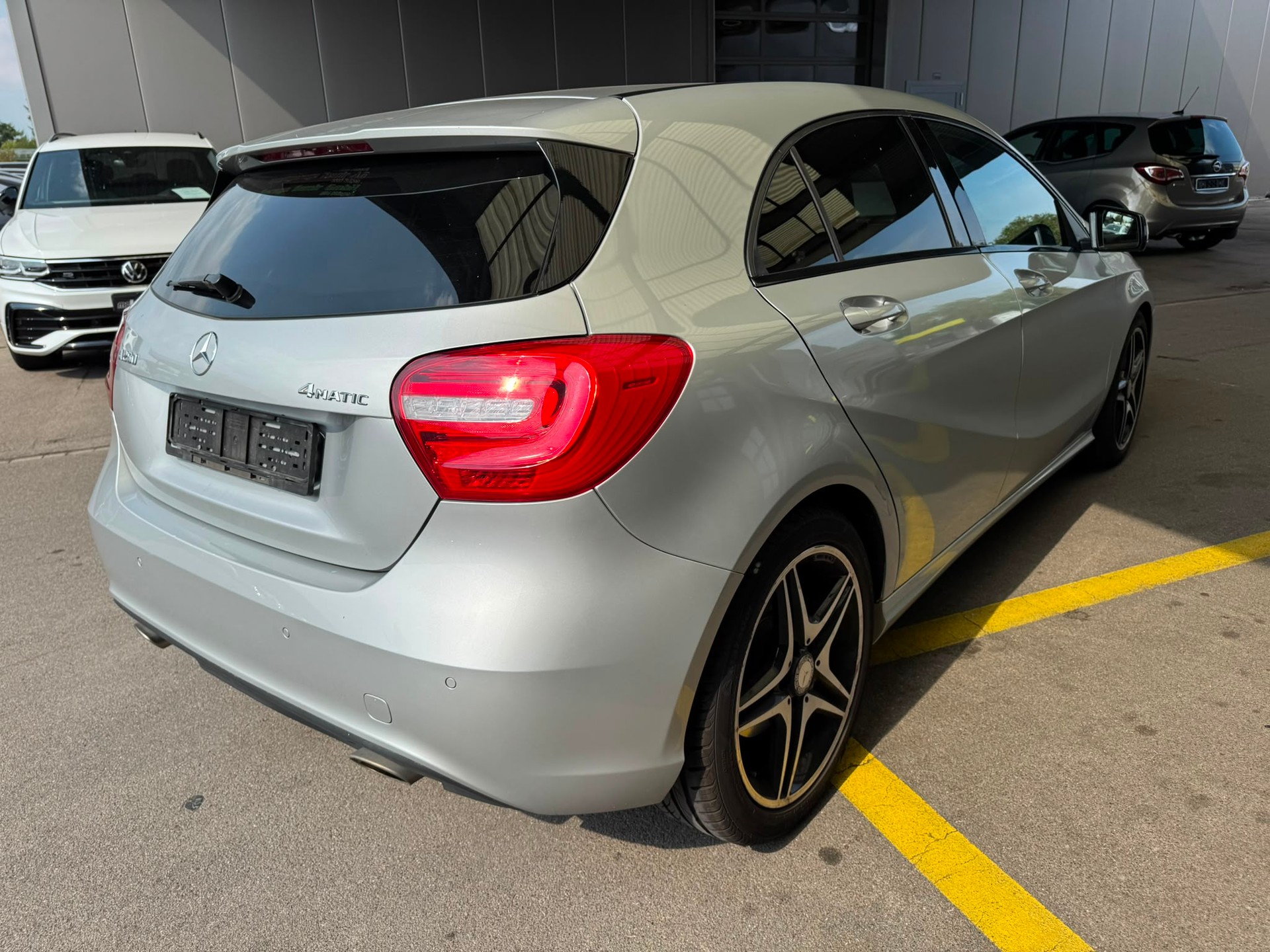 MERCEDES-BENZ A 250 Urban 4Matic 7G-DCT-image-7