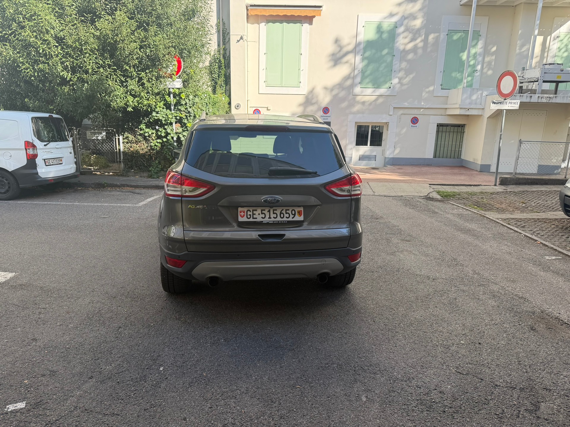 FORD Kuga 2.0 TDCi Titanium 4WD PowerShift-image-3