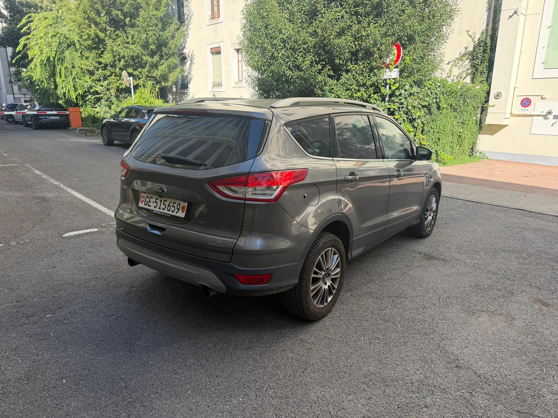 FORD Kuga 2.0 TDCi Titanium 4WD PowerShift-image-4
