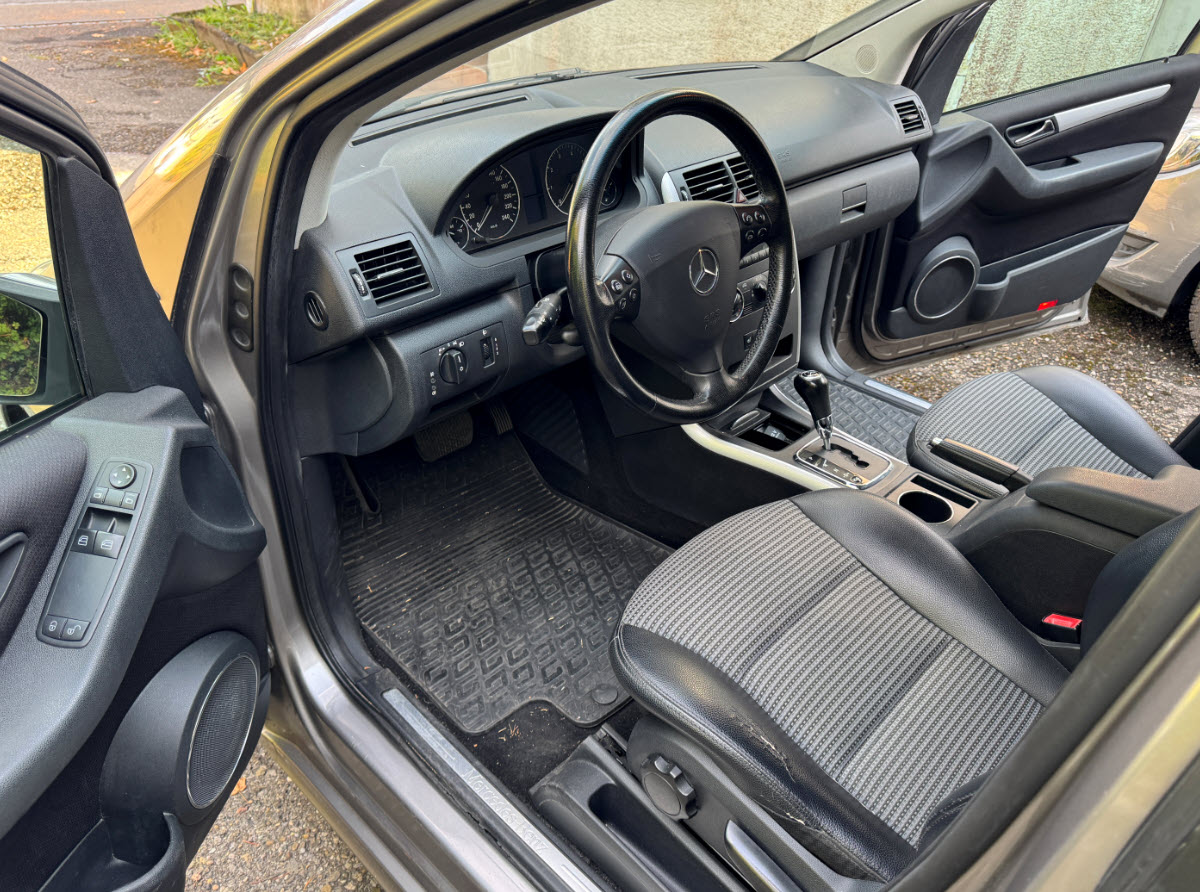 MERCEDES-BENZ A 150 Elégance-image-6