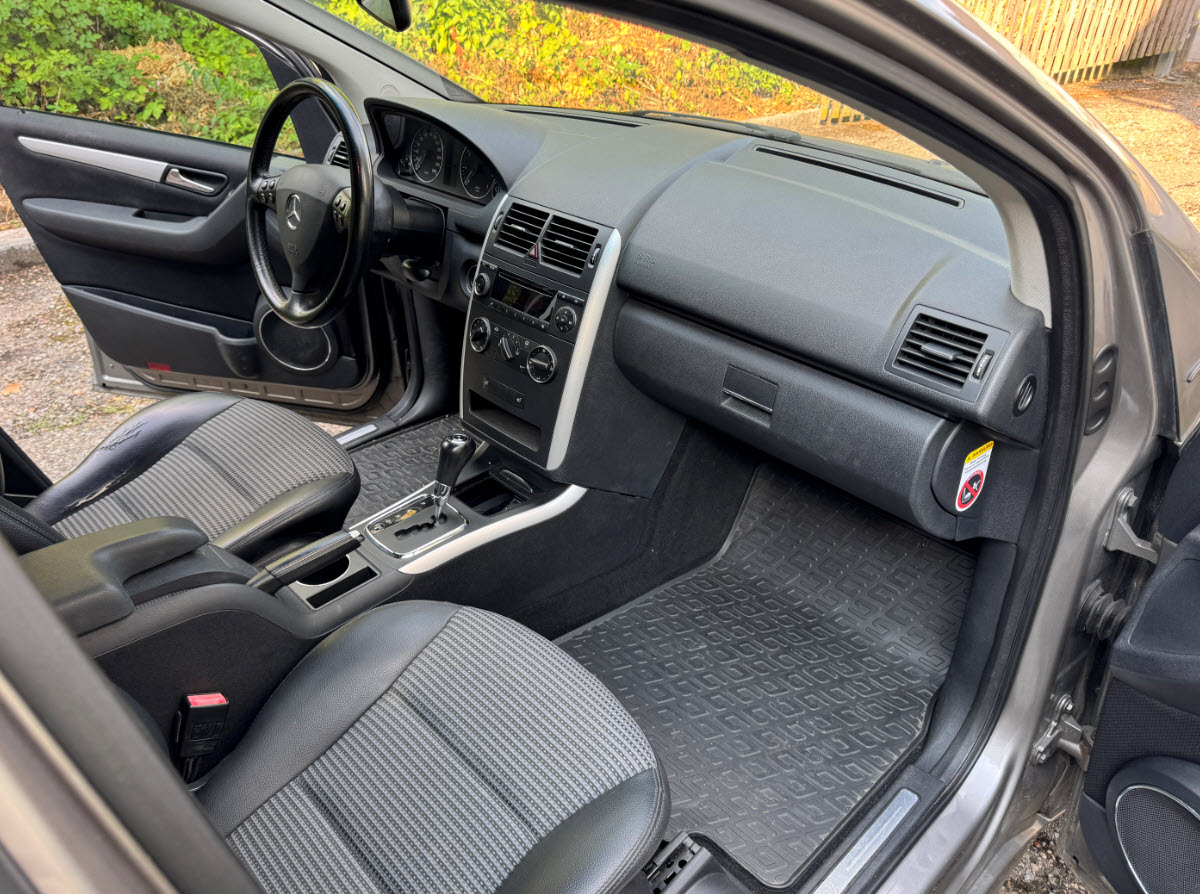 MERCEDES-BENZ A 150 Elégance-image-4