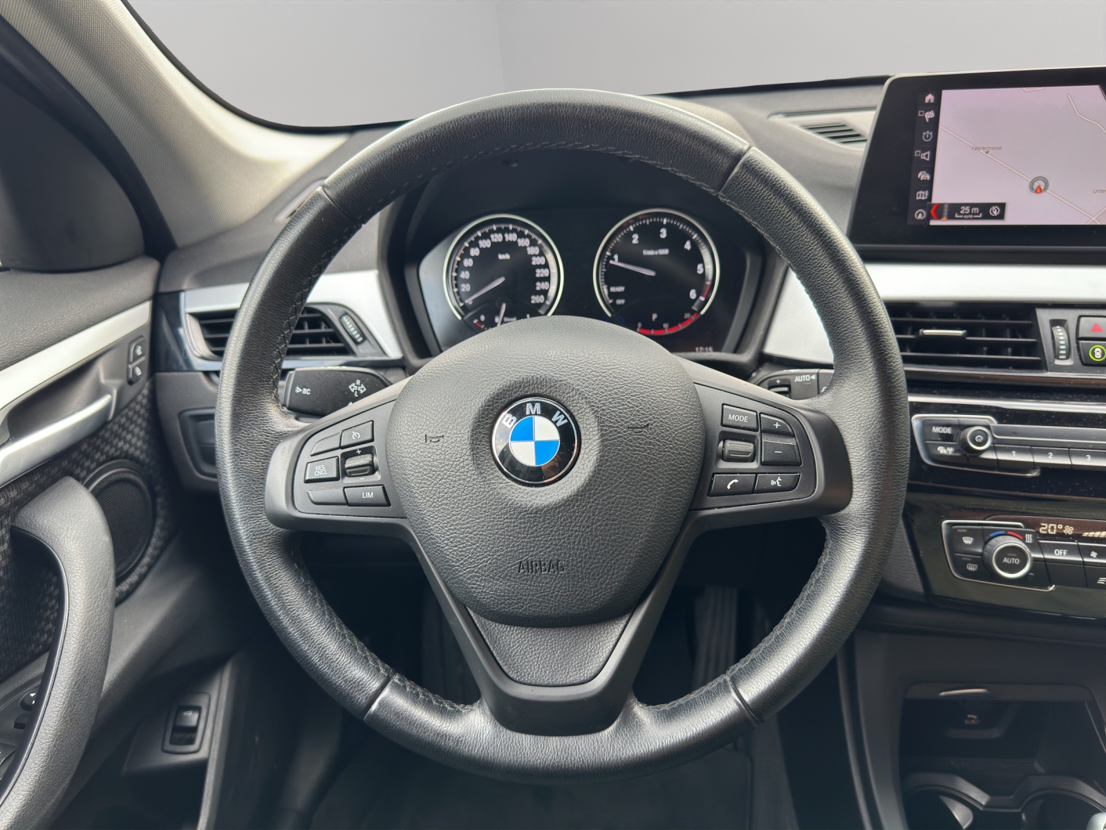BMW X1 xDrive 18d Steptronic-image-15