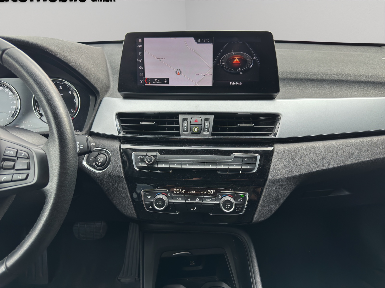 BMW X1 xDrive 18d Steptronic-image-13