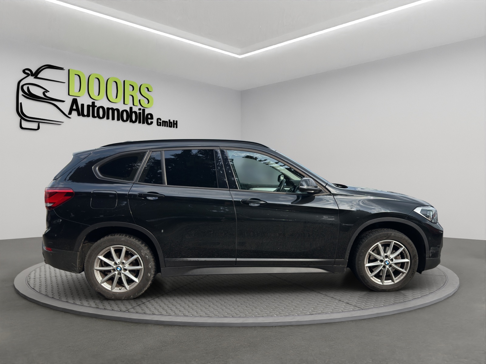 BMW X1 xDrive 18d Steptronic-image-6