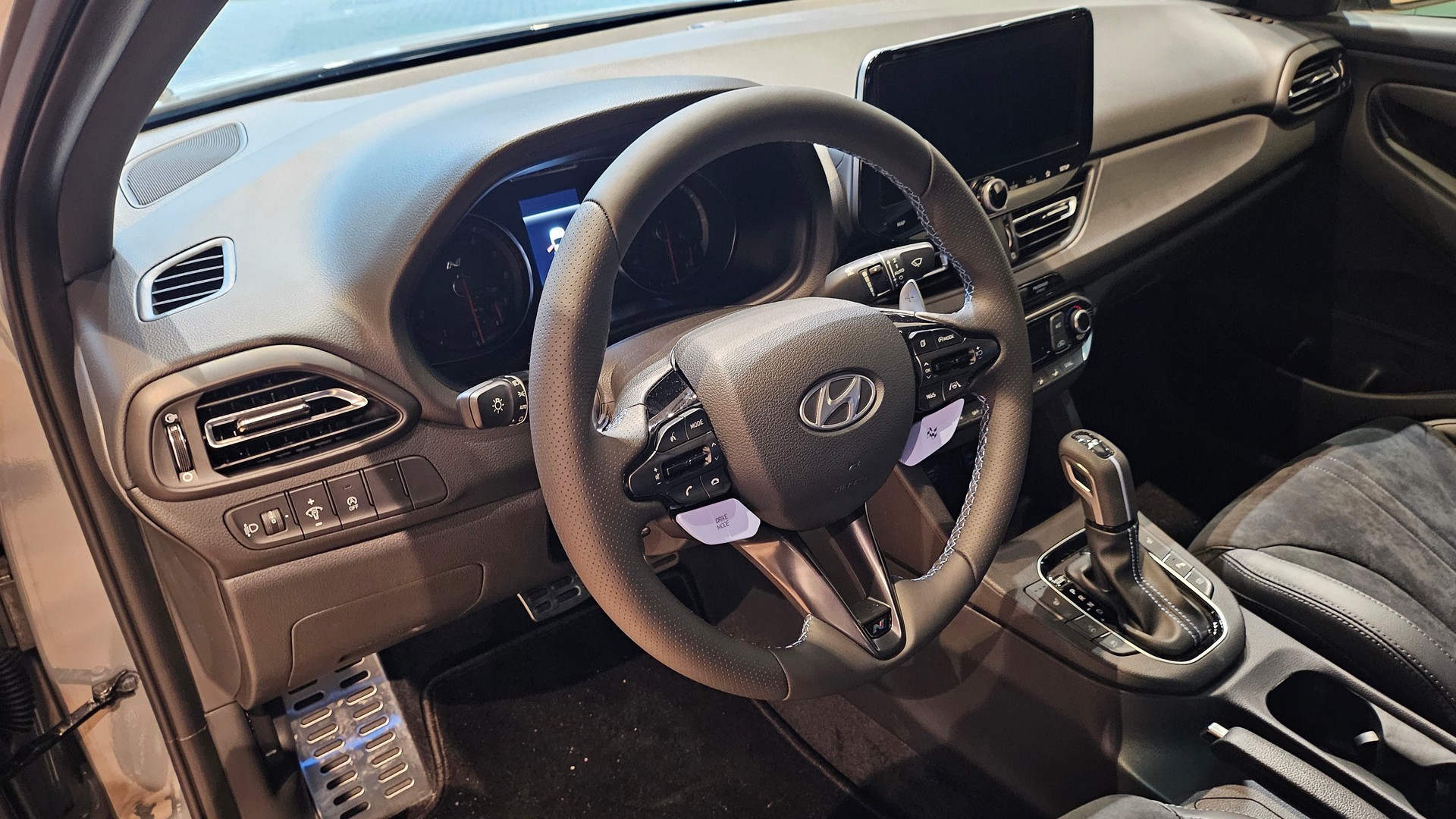 HYUNDAI i30 Fastback 2.0 T-GDi N 🔥Schalensitze🔥-image-25