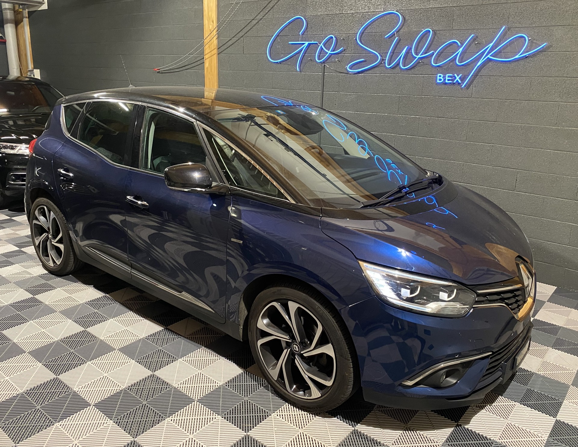 RENAULT Scénic 1.2 16V Turbo Bose-image-1