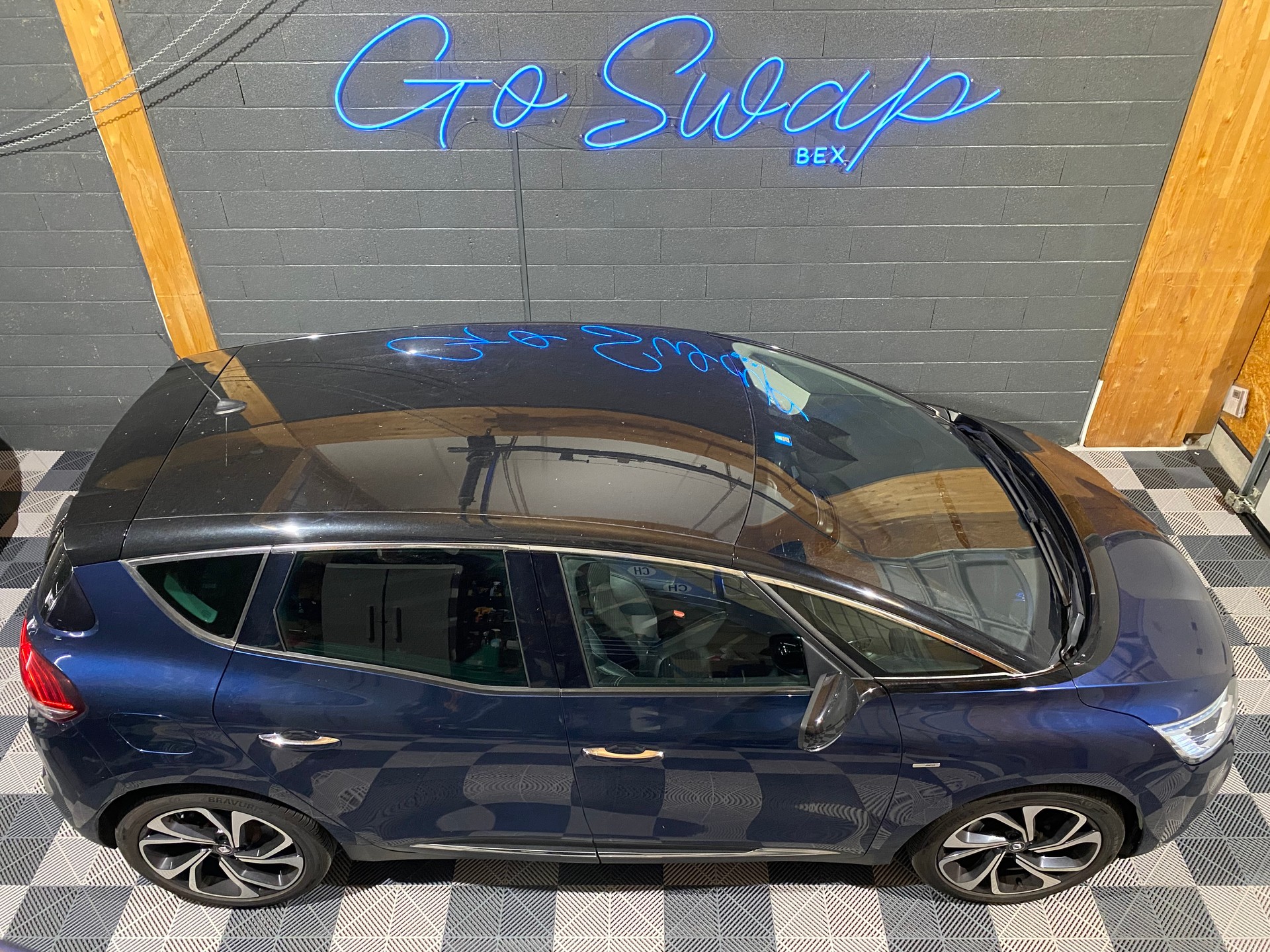 RENAULT Scénic 1.2 16V Turbo Bose-image-2