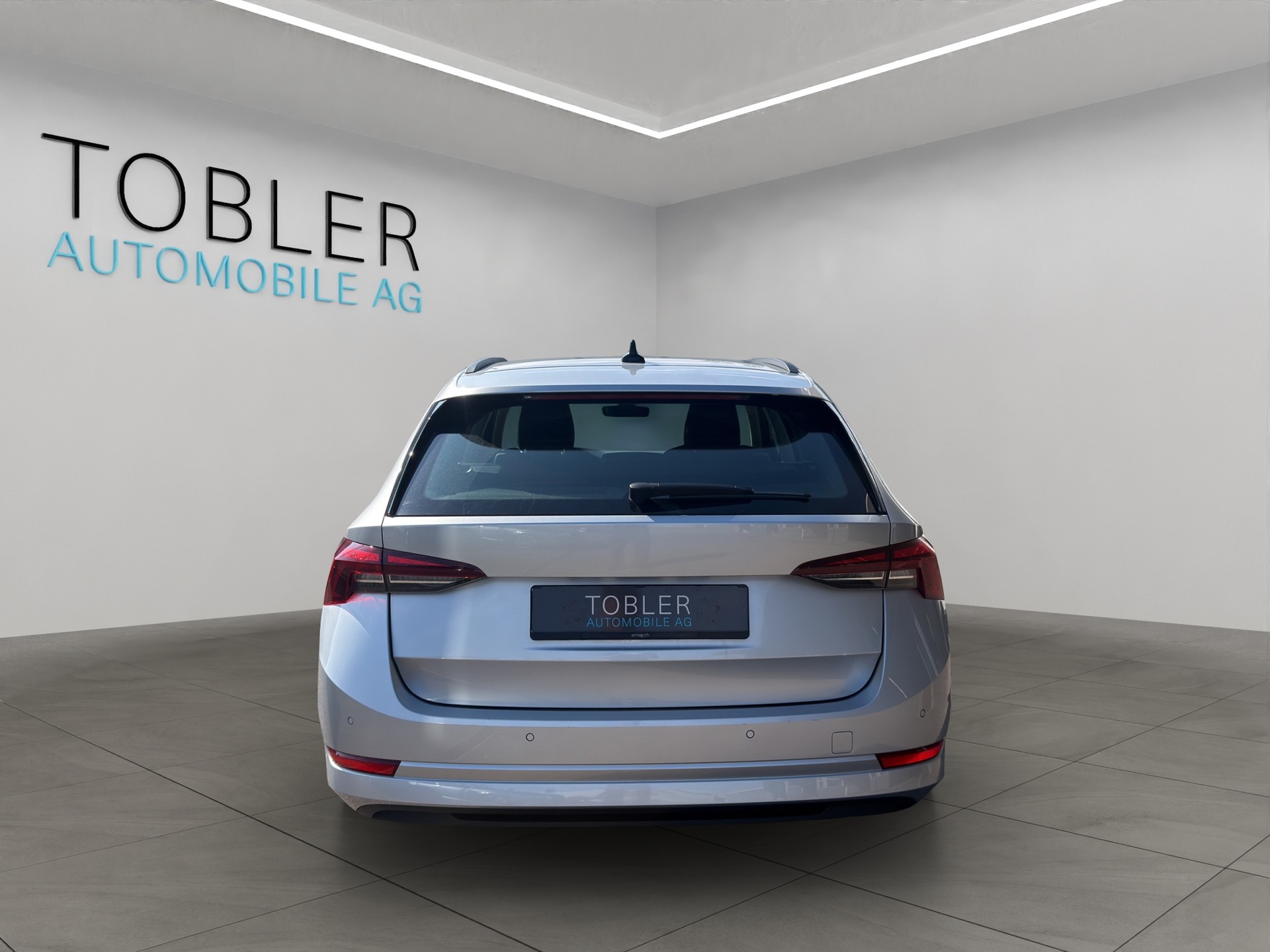 SKODA Octavia Combi 2.0 TDI DSG Ambition-image-5