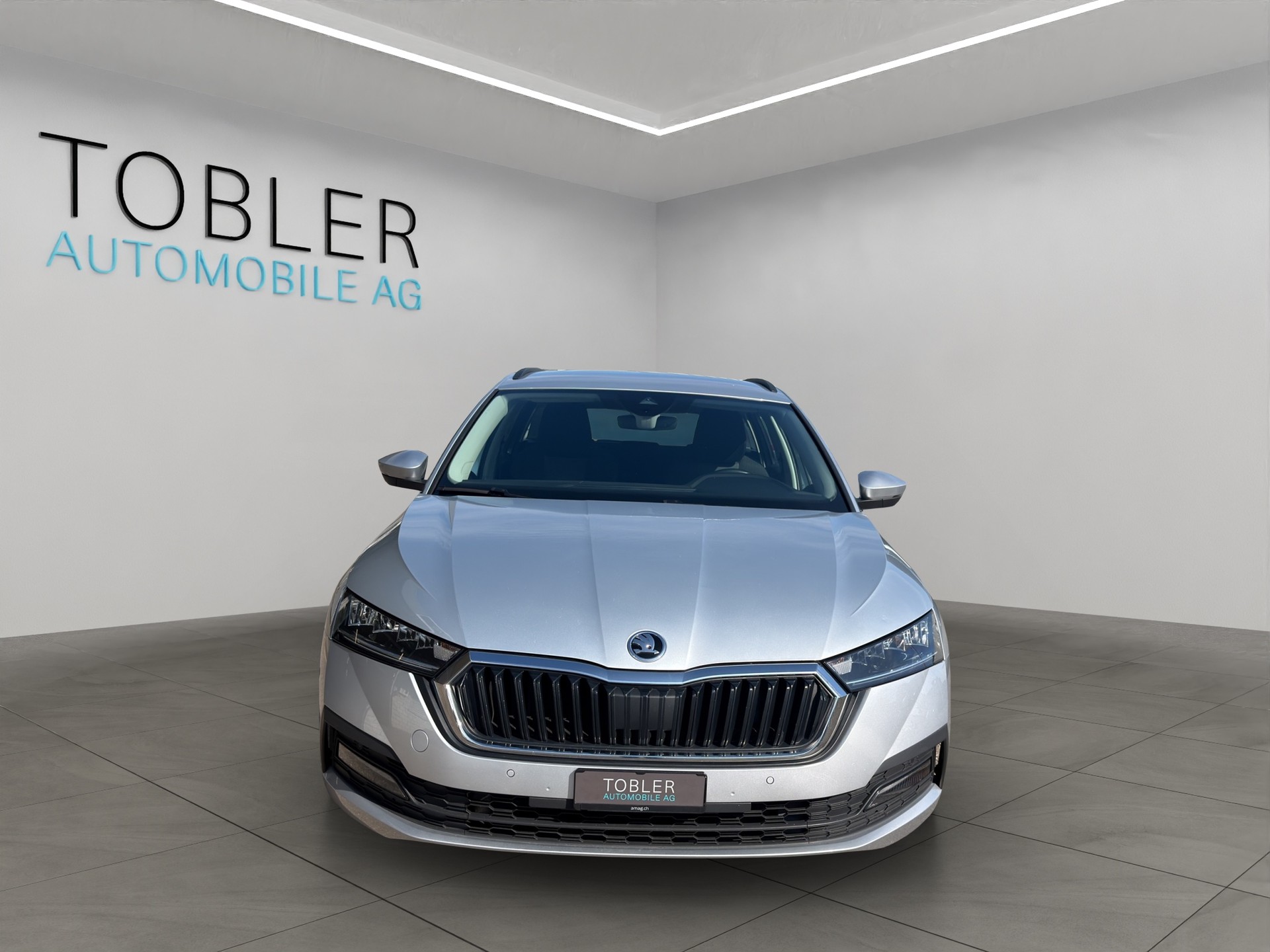 SKODA Octavia Combi 2.0 TDI DSG Ambition-image-1