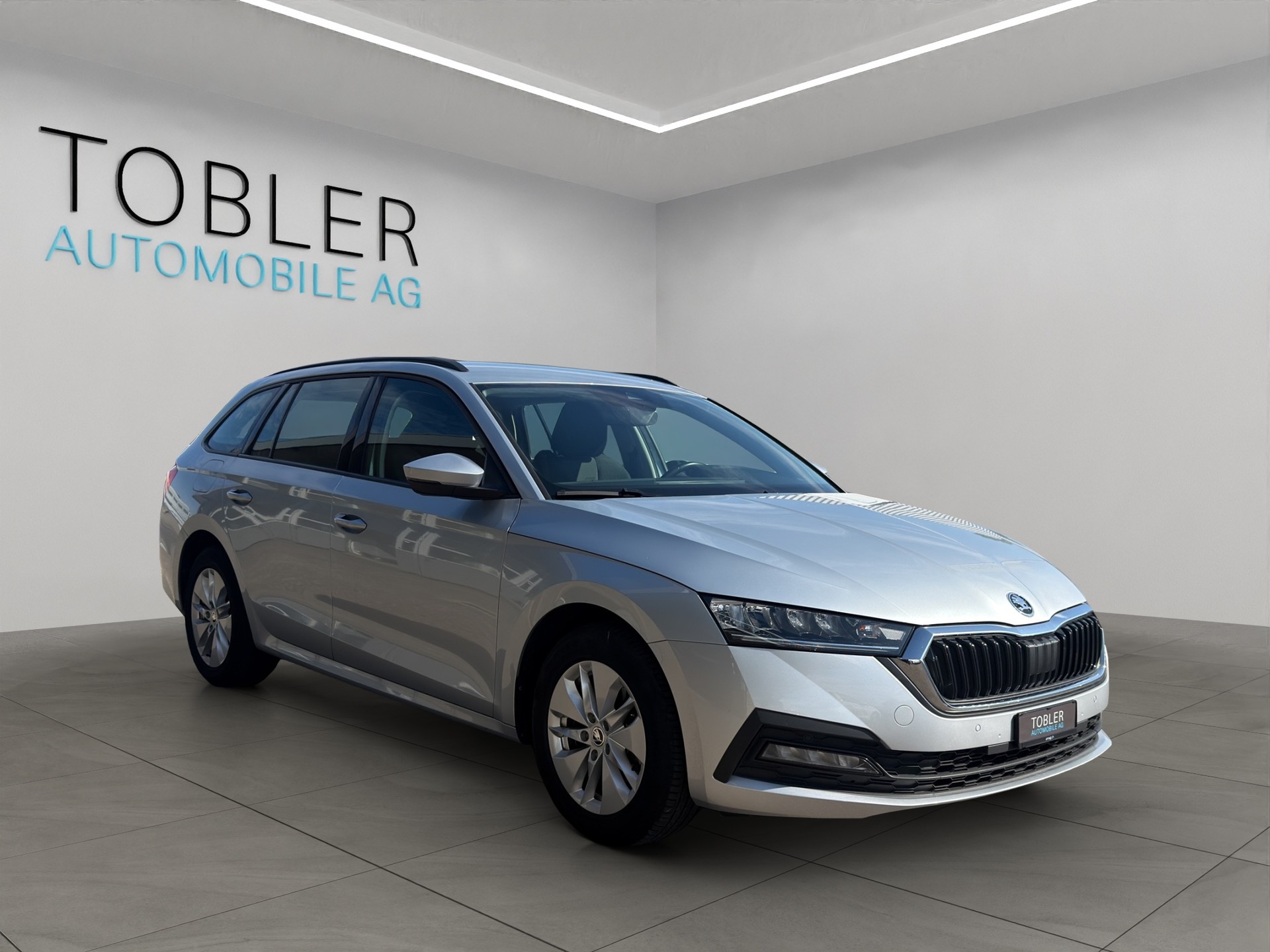 SKODA Octavia Combi 2.0 TDI DSG Ambition-image-0