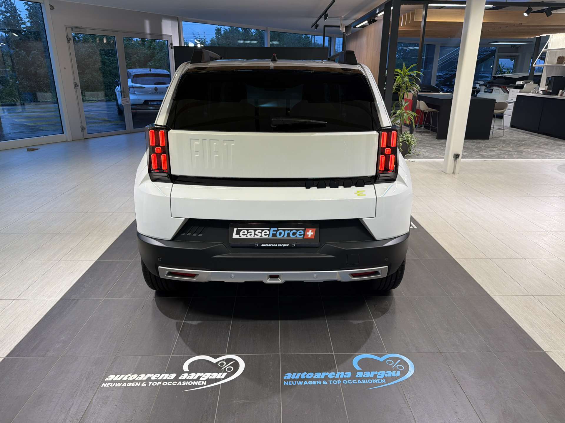 FIAT Grande Panda Elektro La Prima Automat-image-12