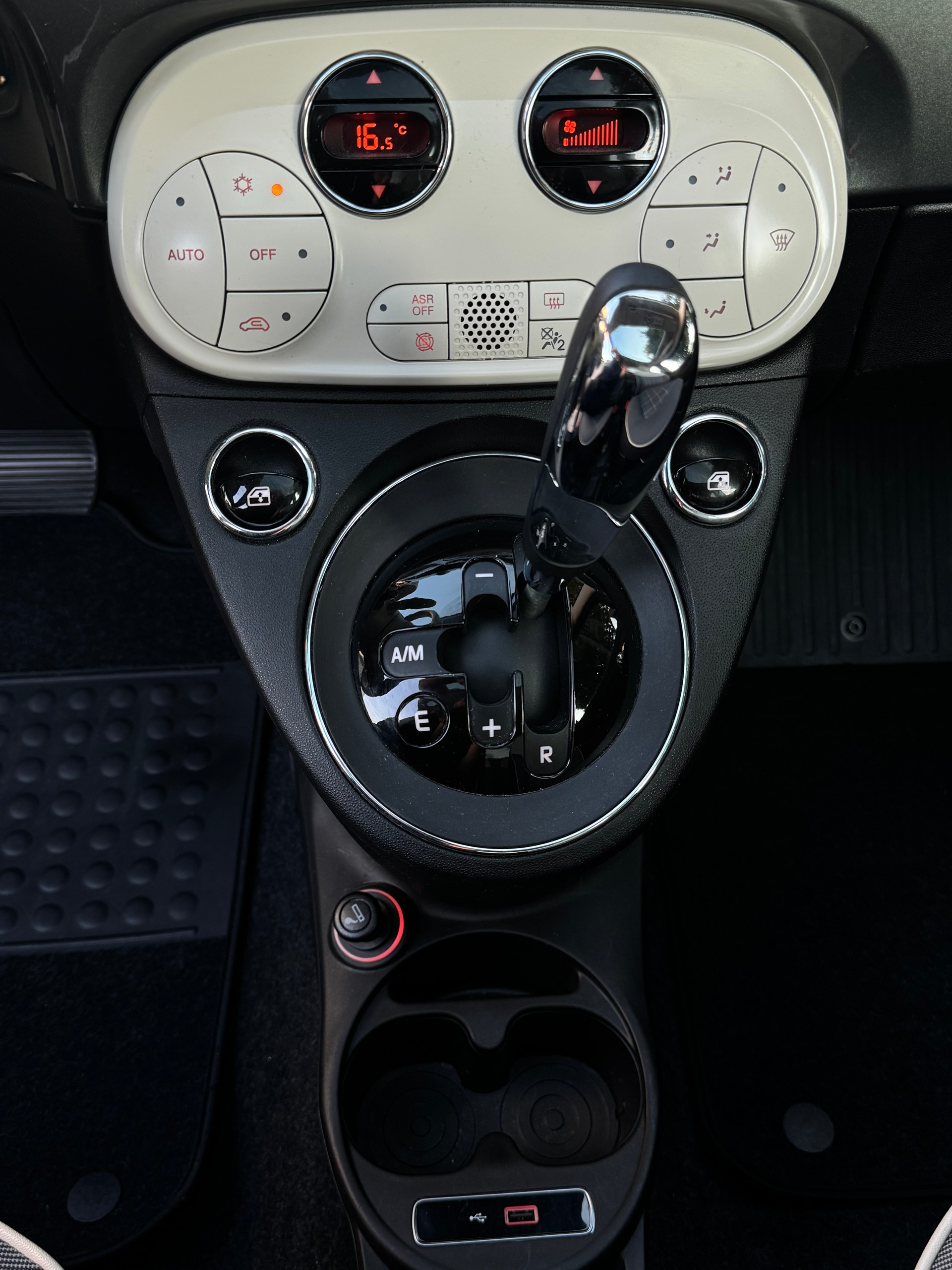 FIAT 500 1.2 Lounge Dualogic-image-13