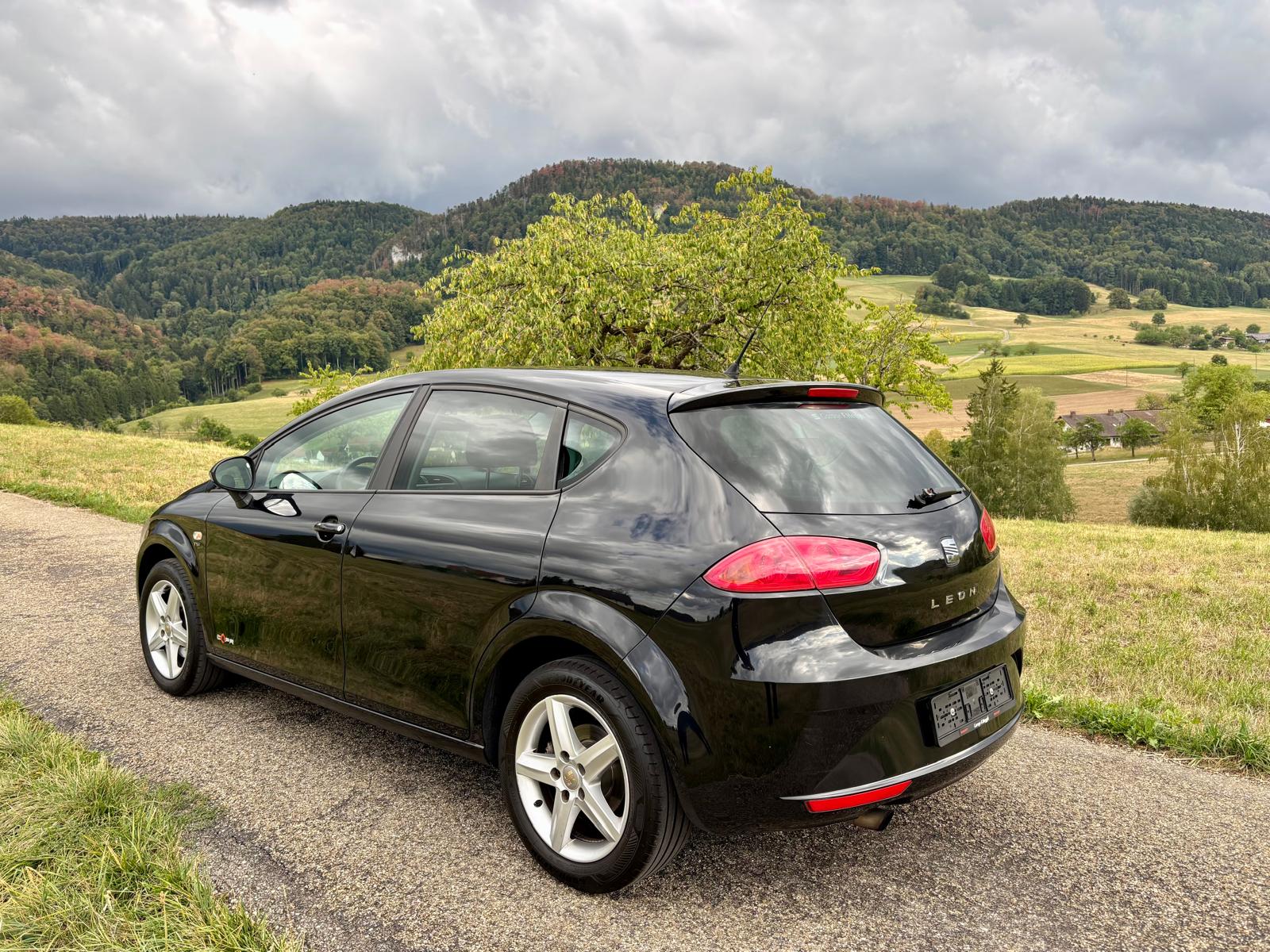 SEAT Leon 1.2 TSI COPA Reference-image-2