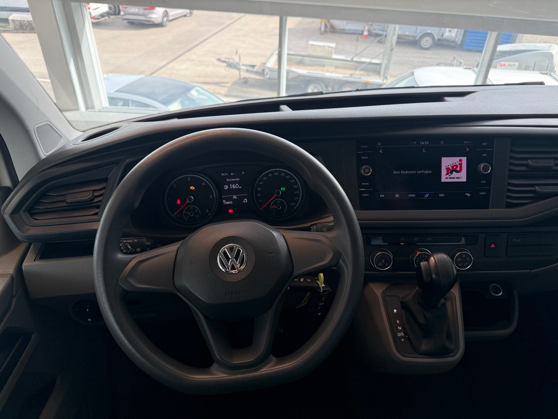 VW T6.1 2.0 TDI DSG-image-14