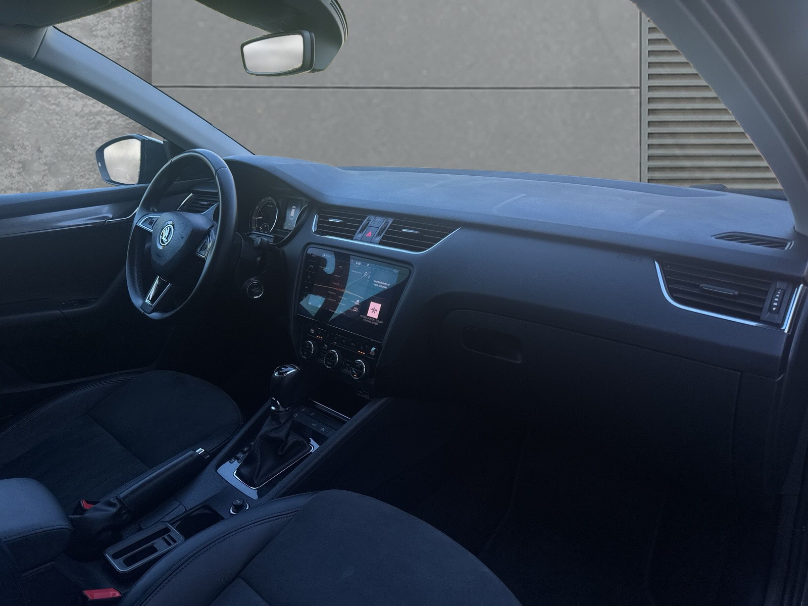 SKODA Octavia Combi 1.5 TSI Style DSG-image-11