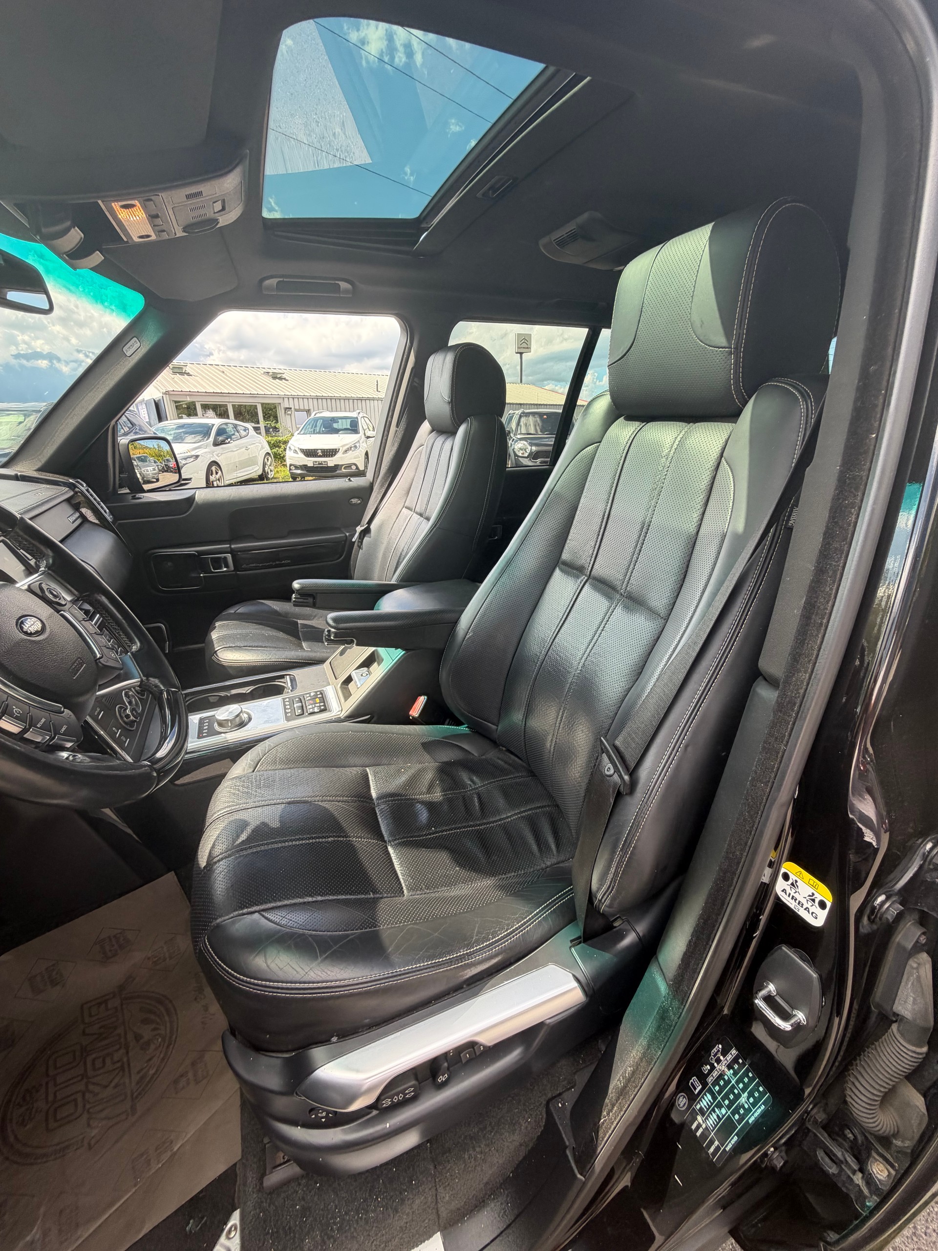 LAND ROVER Range Rover 4.4 TDV8 Autobiography Black Automatic-image-6